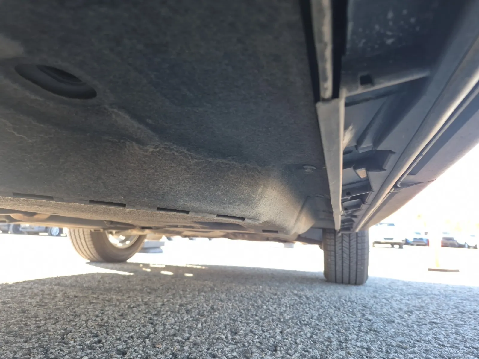 Undercarriage - Passenger Photo