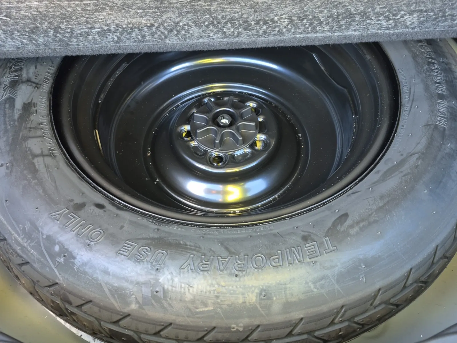 Spare Tire & Wheel Photo