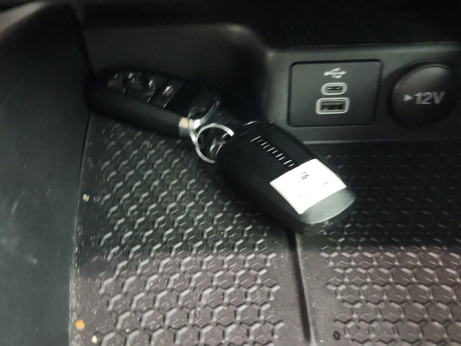 Keys/Fobs/Manual Photo