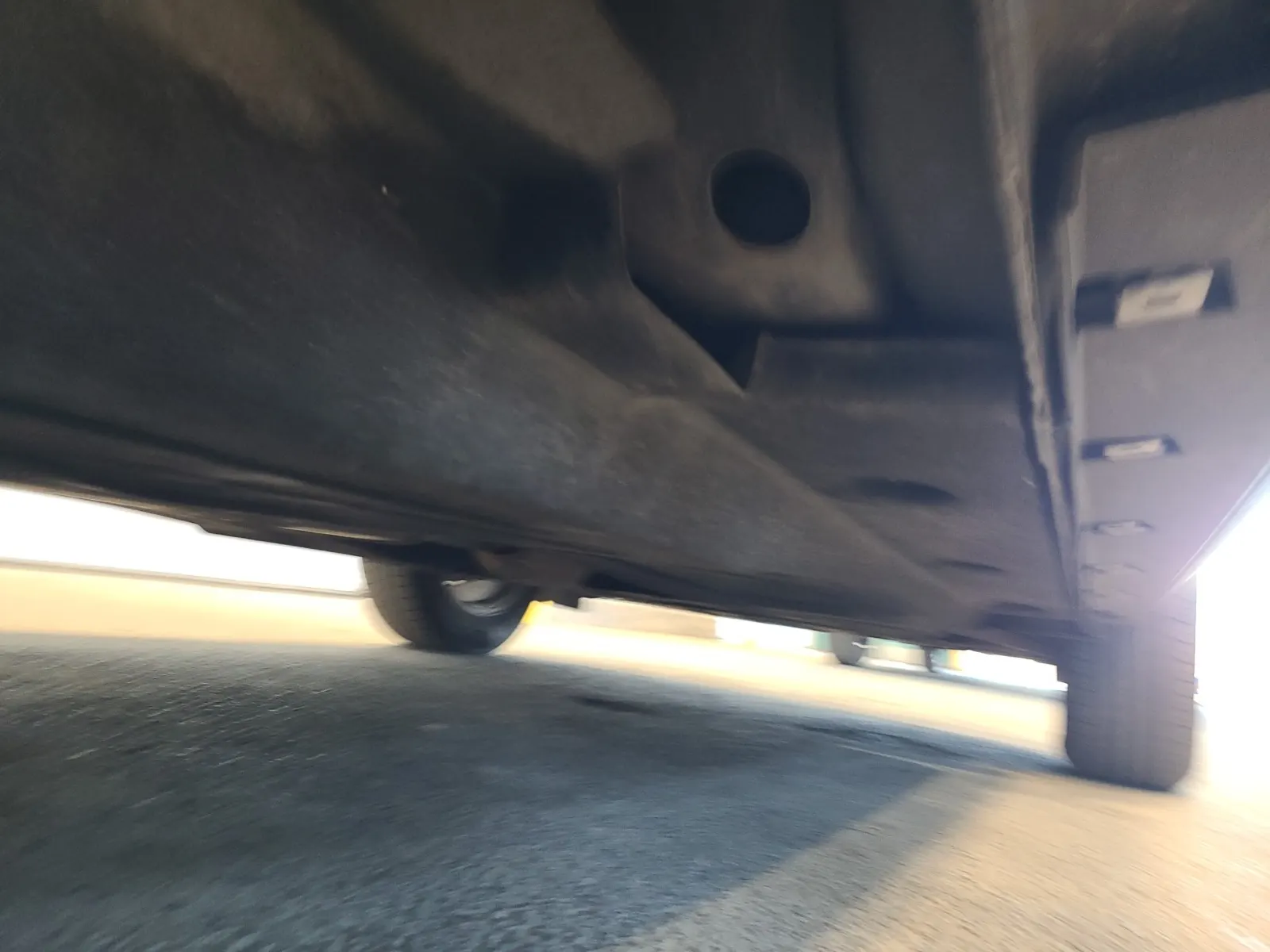 Undercarriage - Passenger Photo