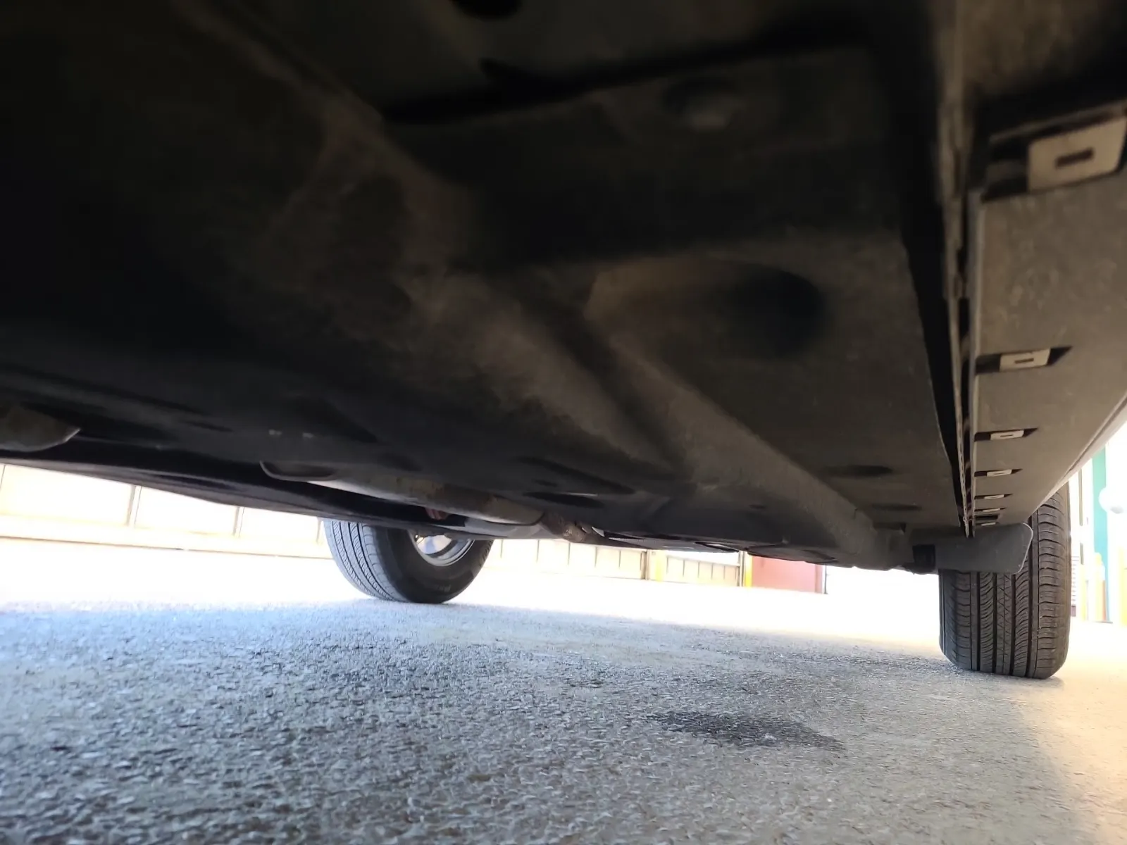 Undercarriage - Driver Photo