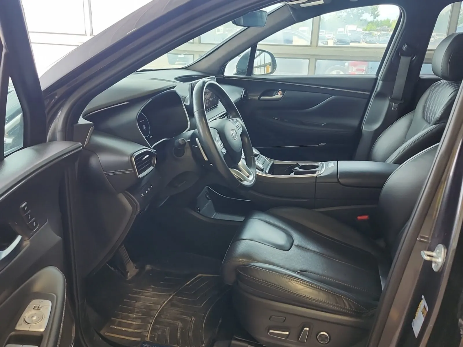 Front Interior Photo
