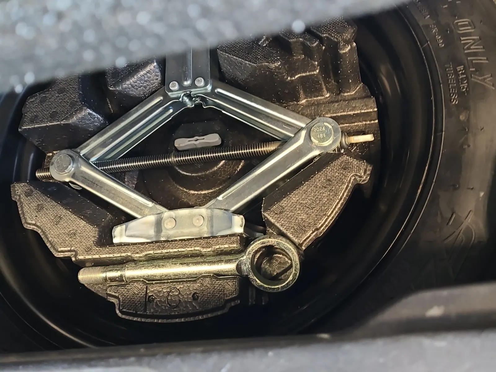 Spare Tire & Wheel Photo