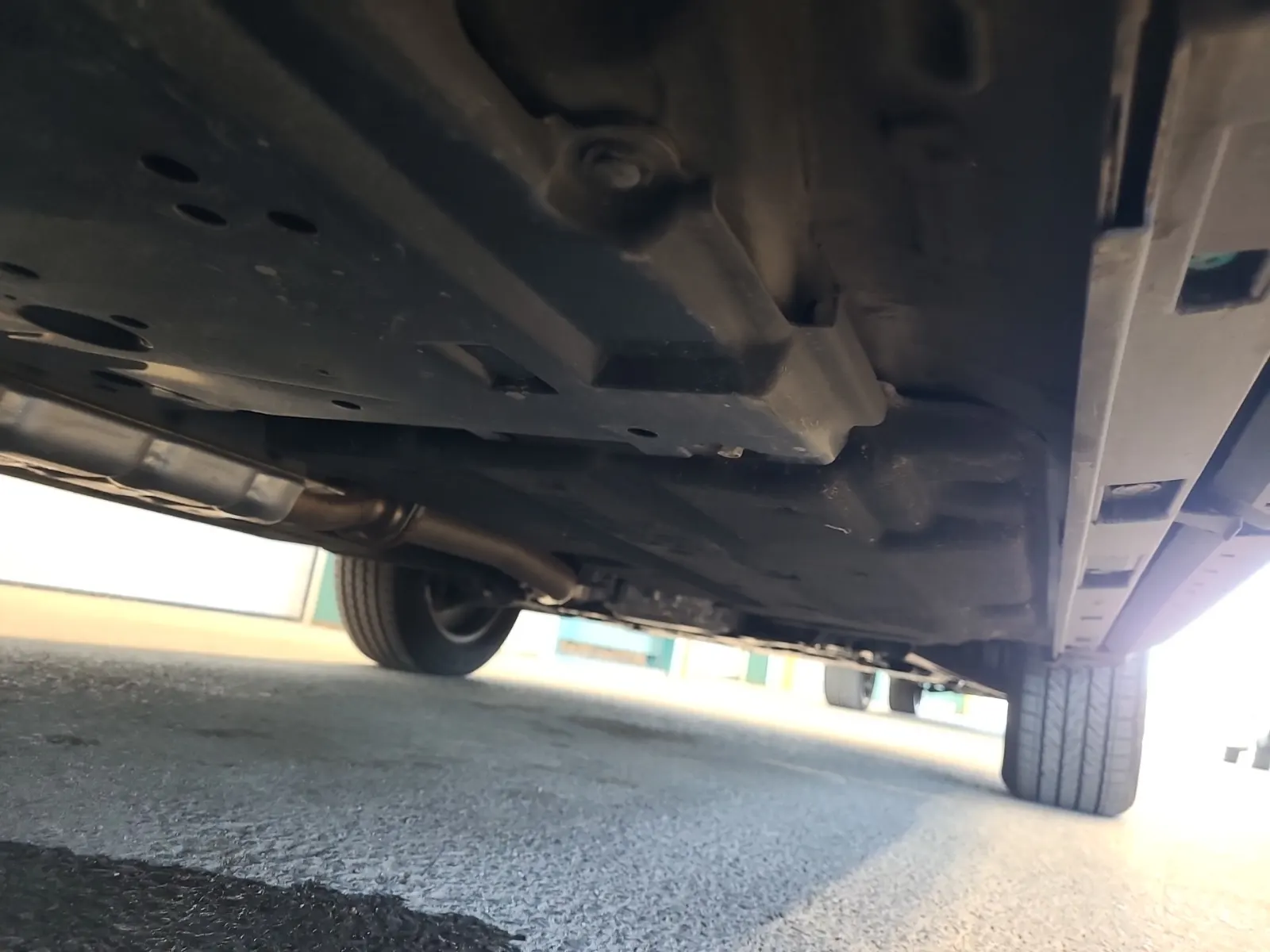 Undercarriage - Passenger Photo