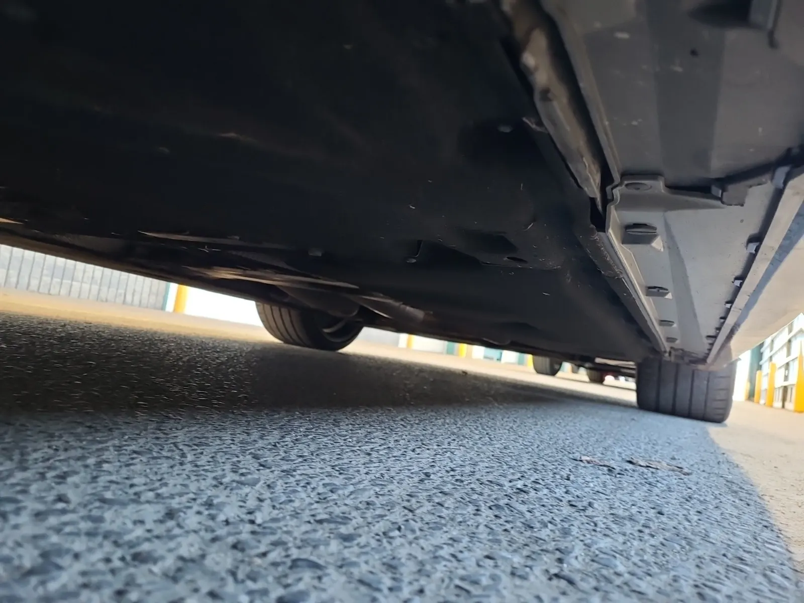 Undercarriage - Passenger Photo