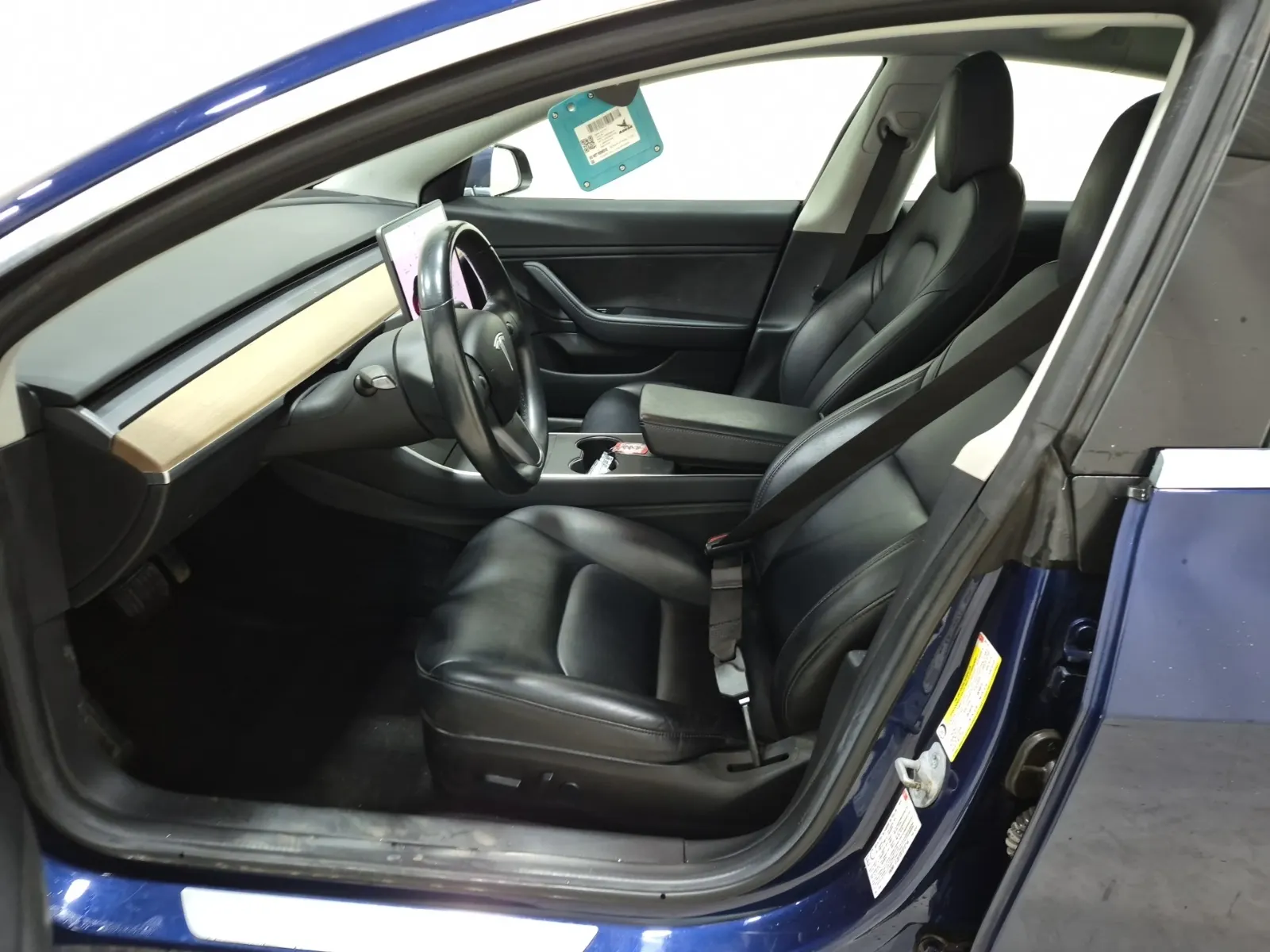 Front Interior Photo