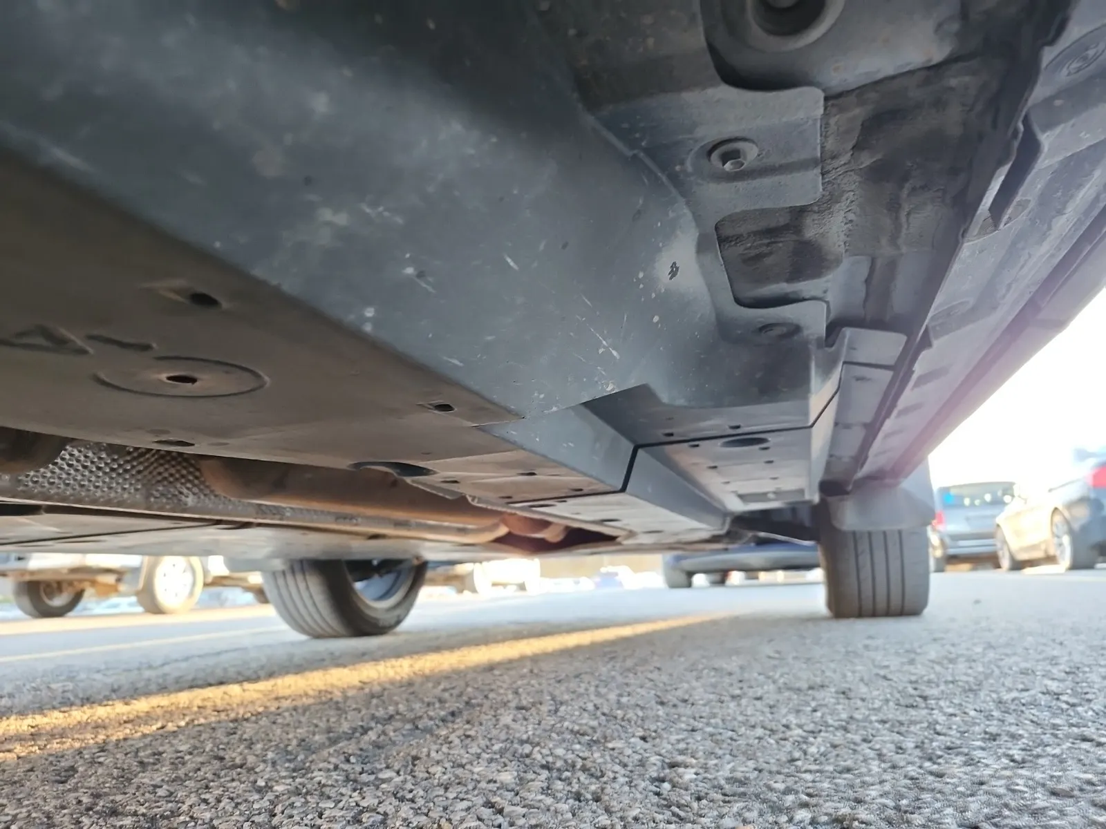 Undercarriage - Passenger Photo