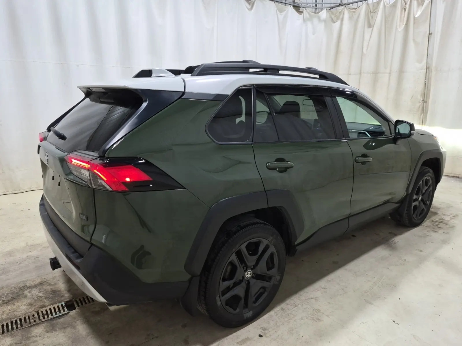 Passenger Rear 3/4 Photo