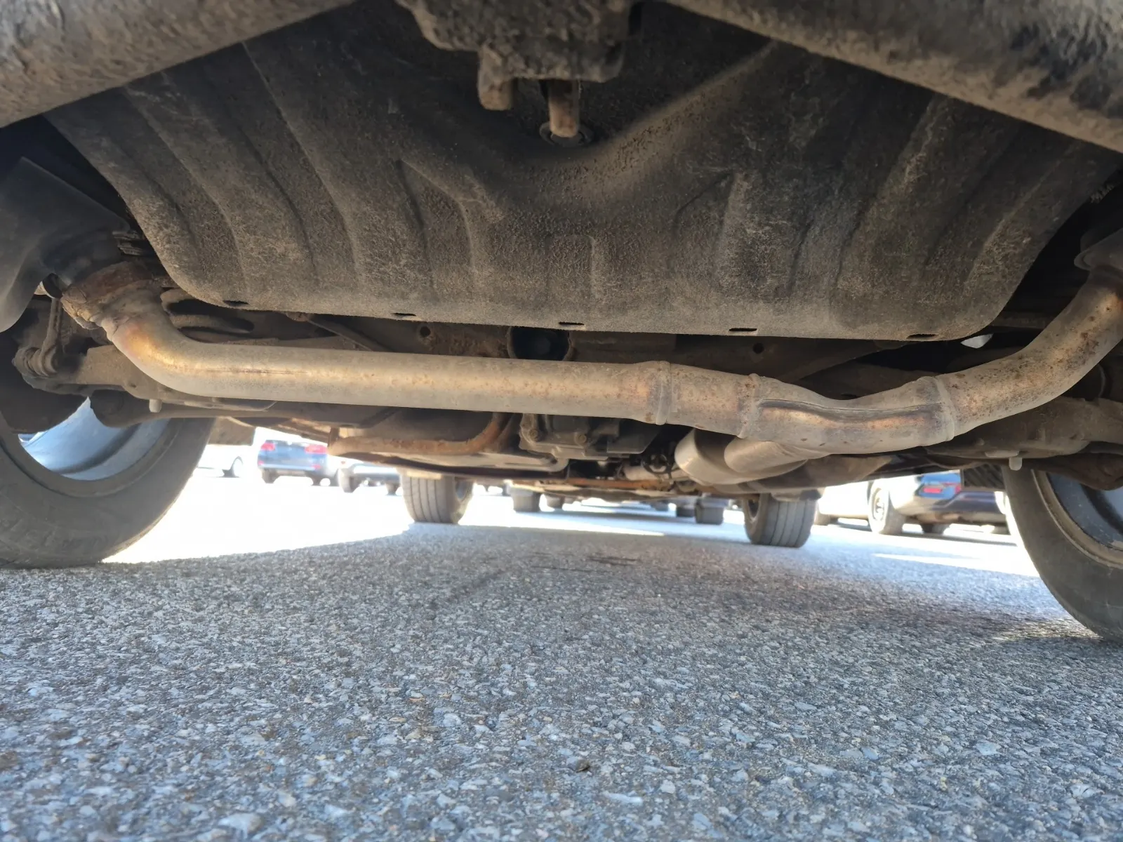 Undercarriage - Rear Photo