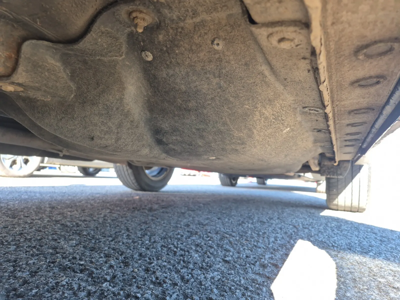 Undercarriage - Driver Photo