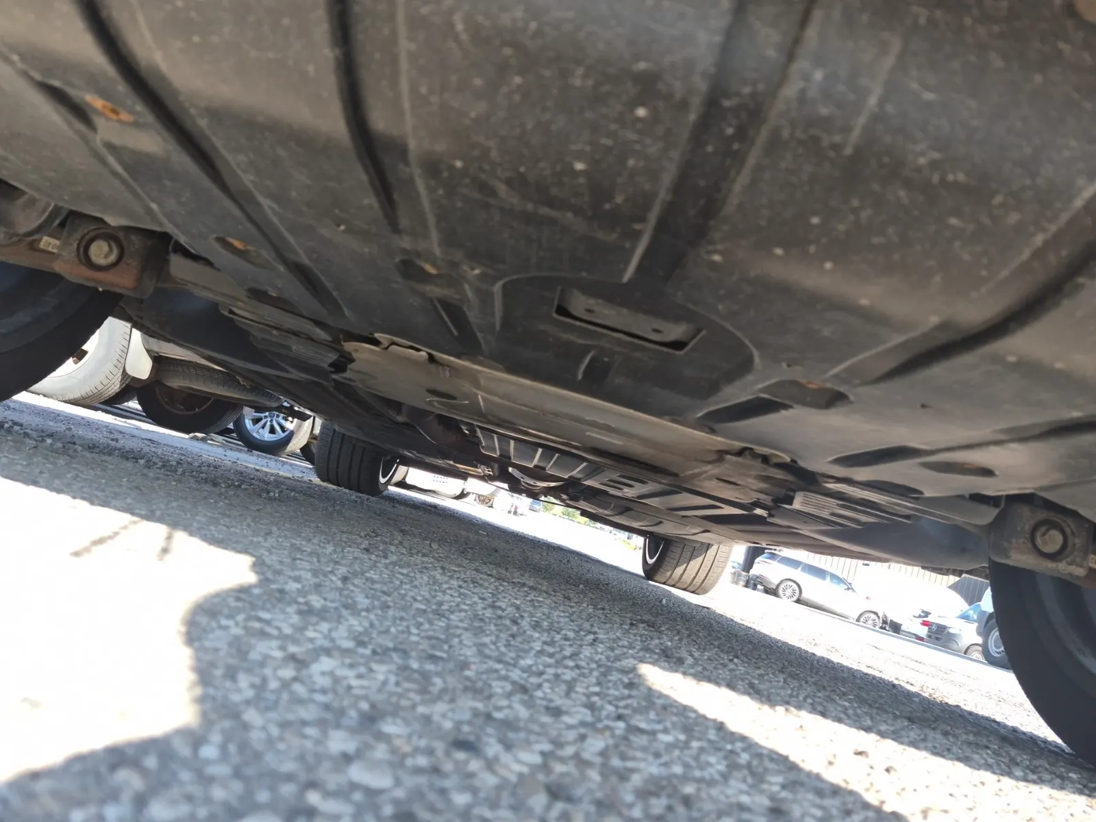 Undercarriage - Front Photo