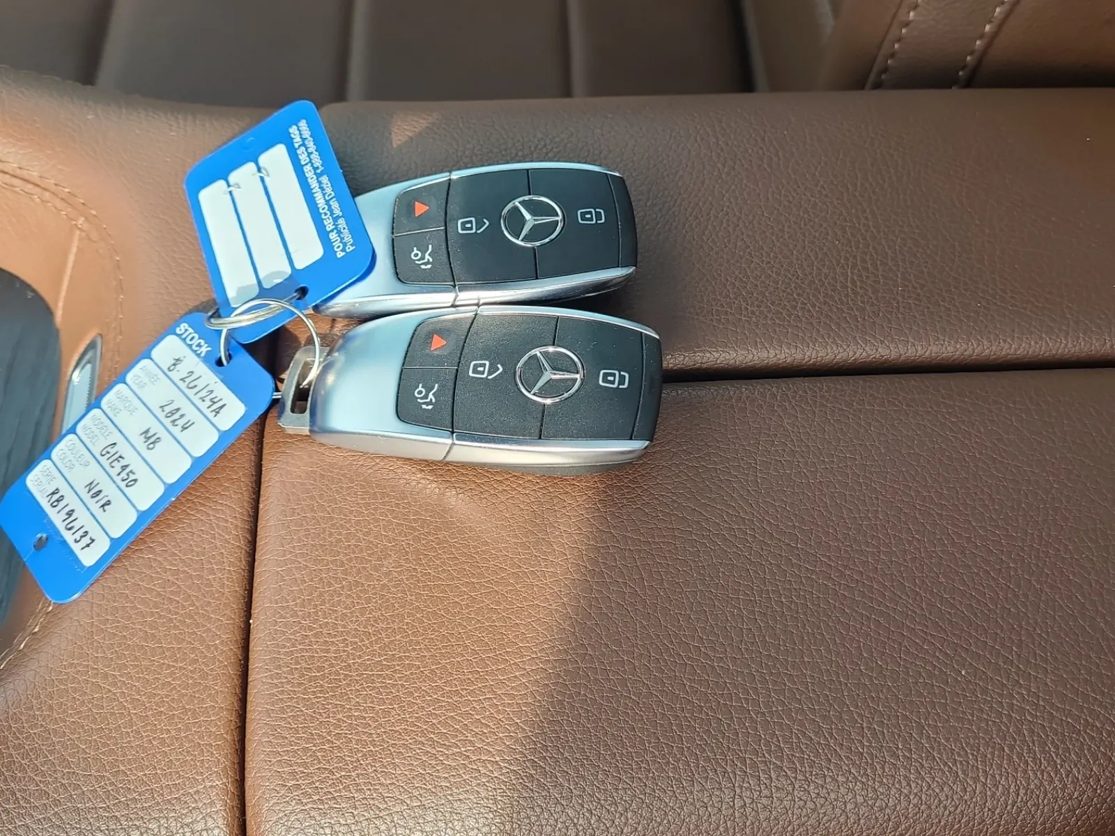 Keys/Fobs/Manual Photo