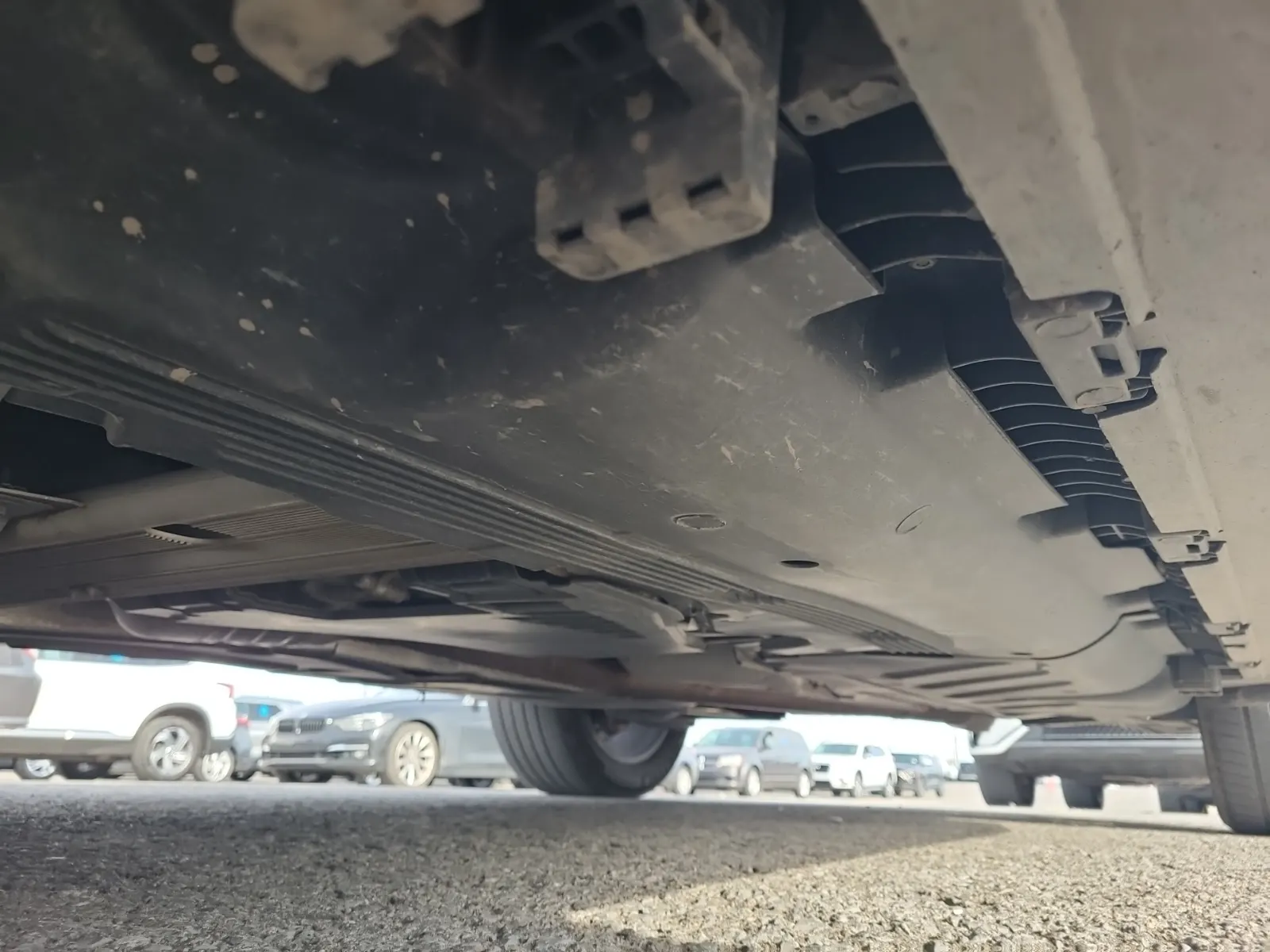Undercarriage - Driver Photo