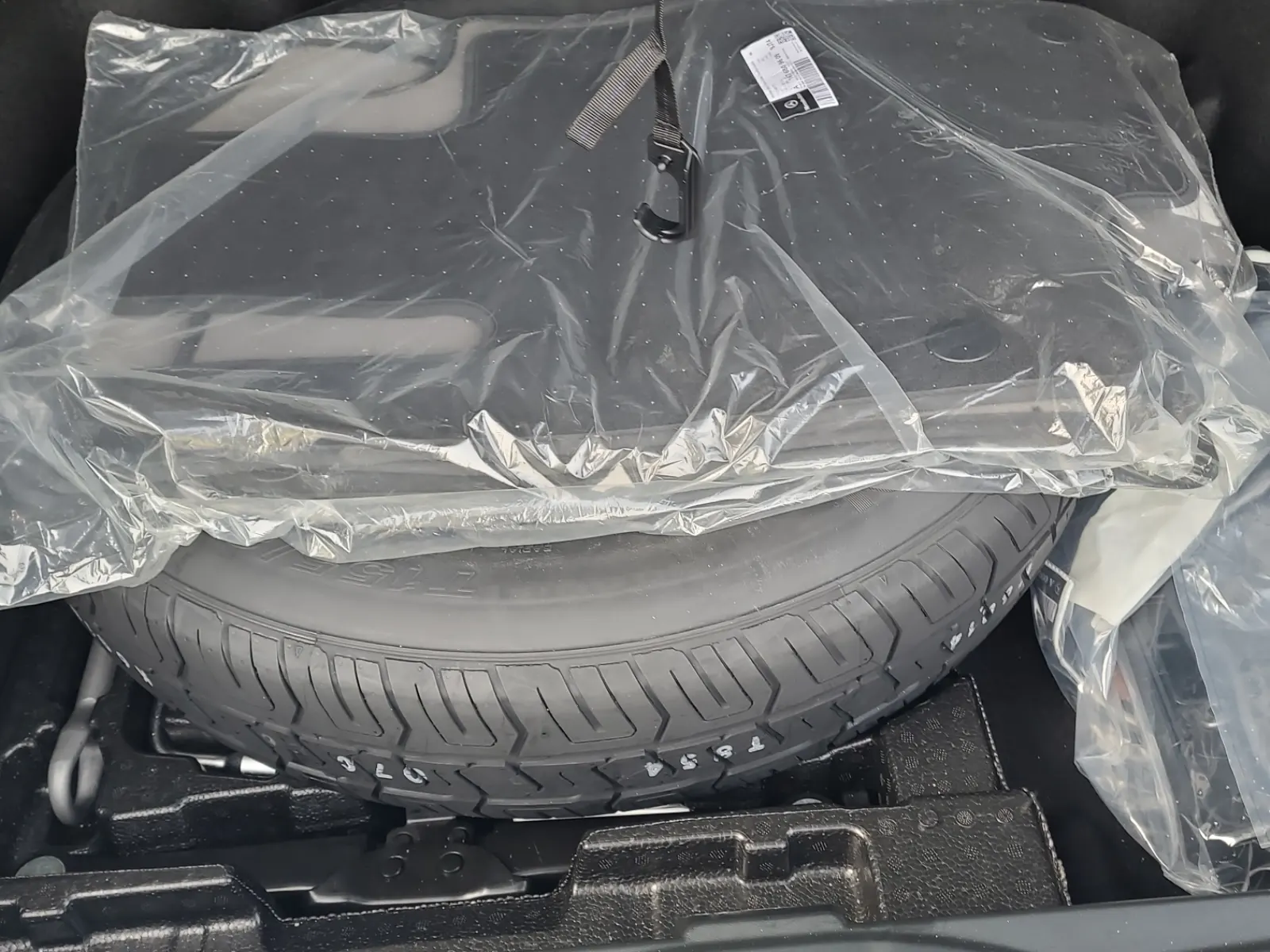 Spare Tire & Wheel Photo