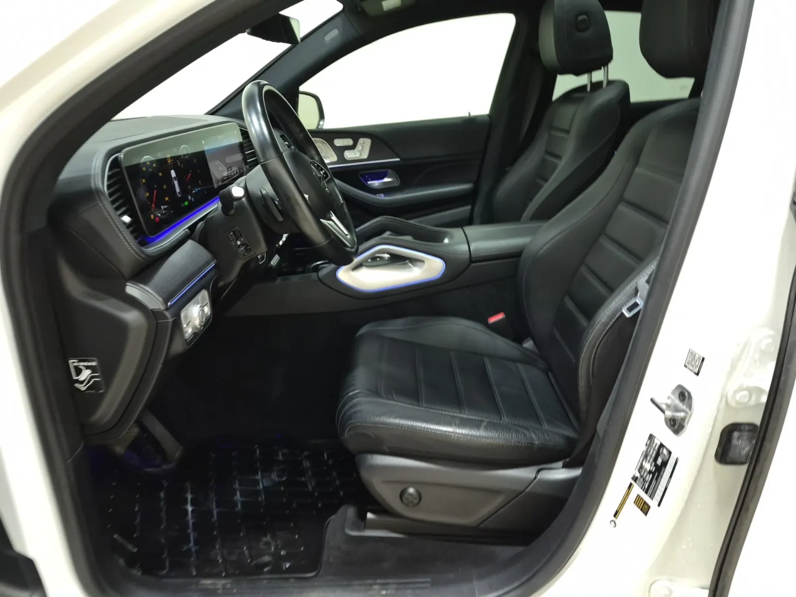 Front Interior Photo