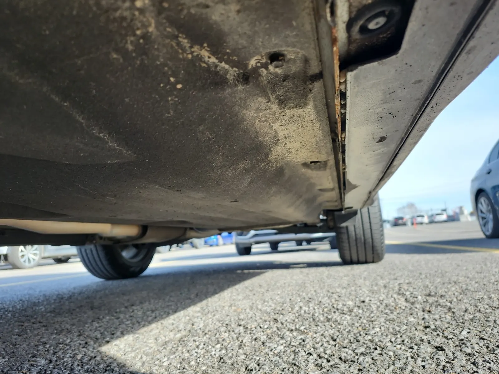 Undercarriage - Driver Photo