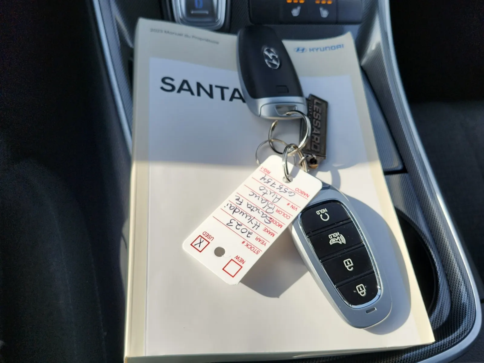 Keys/Fobs/Manual Photo