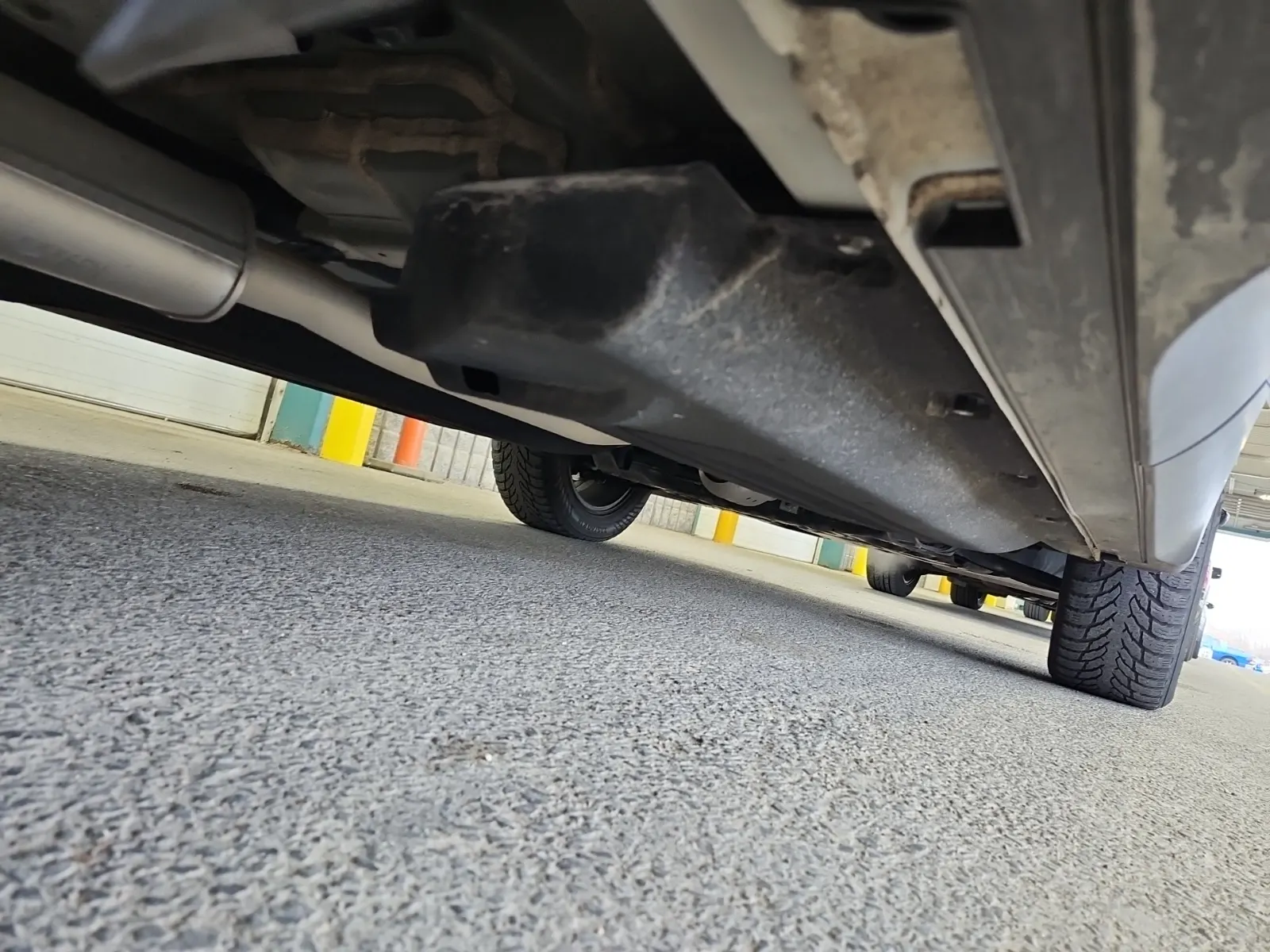 Undercarriage - Passenger Photo