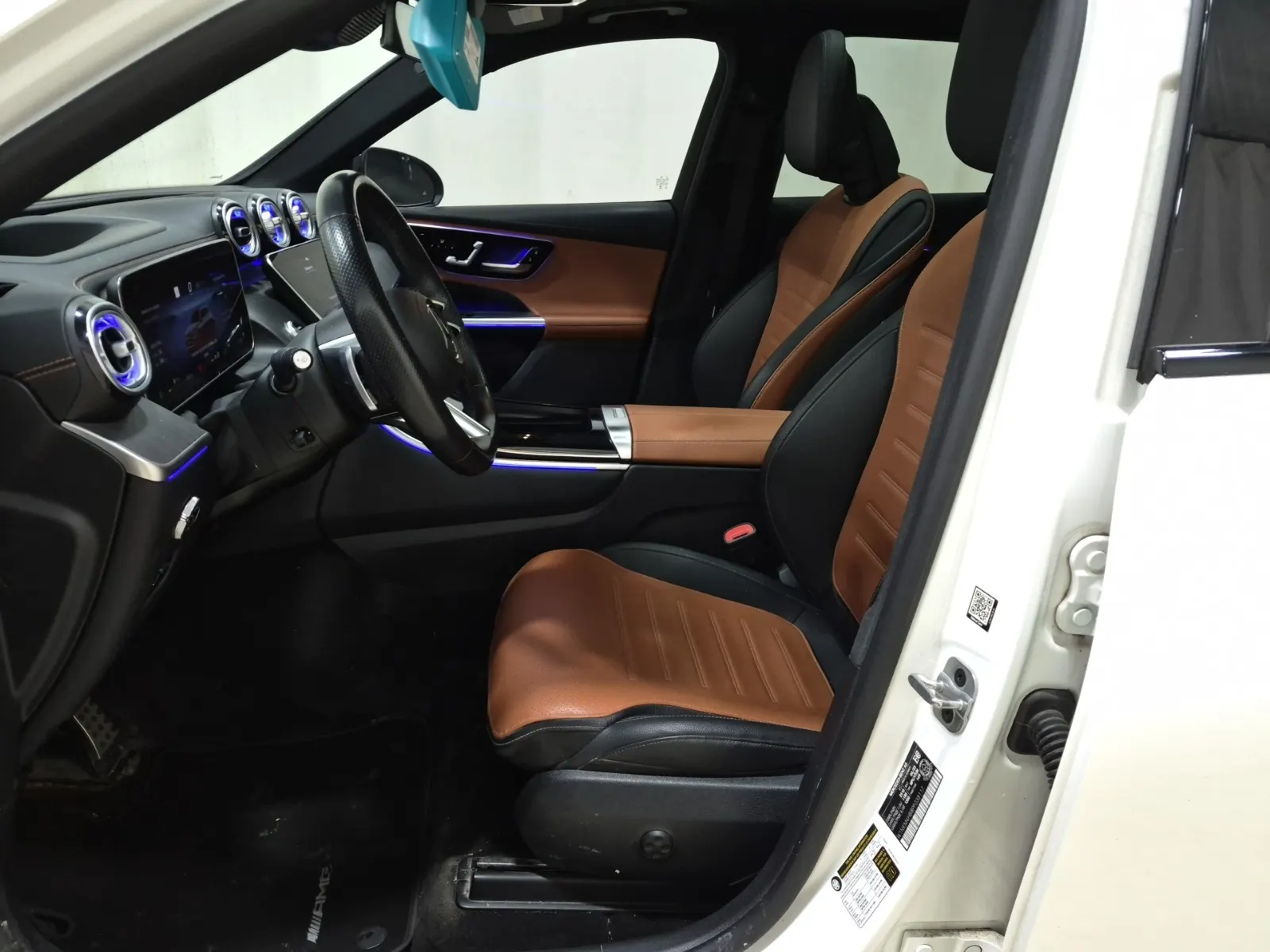 Front Interior Photo