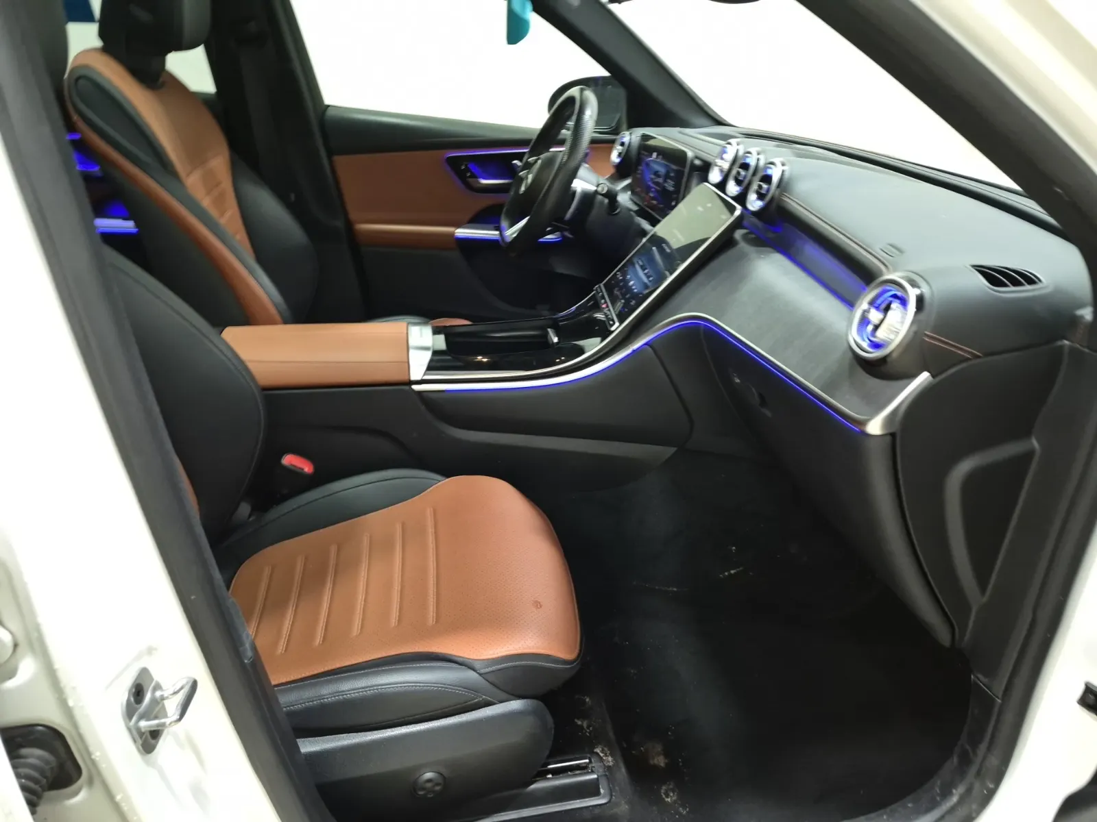 Right Side Interior Photo