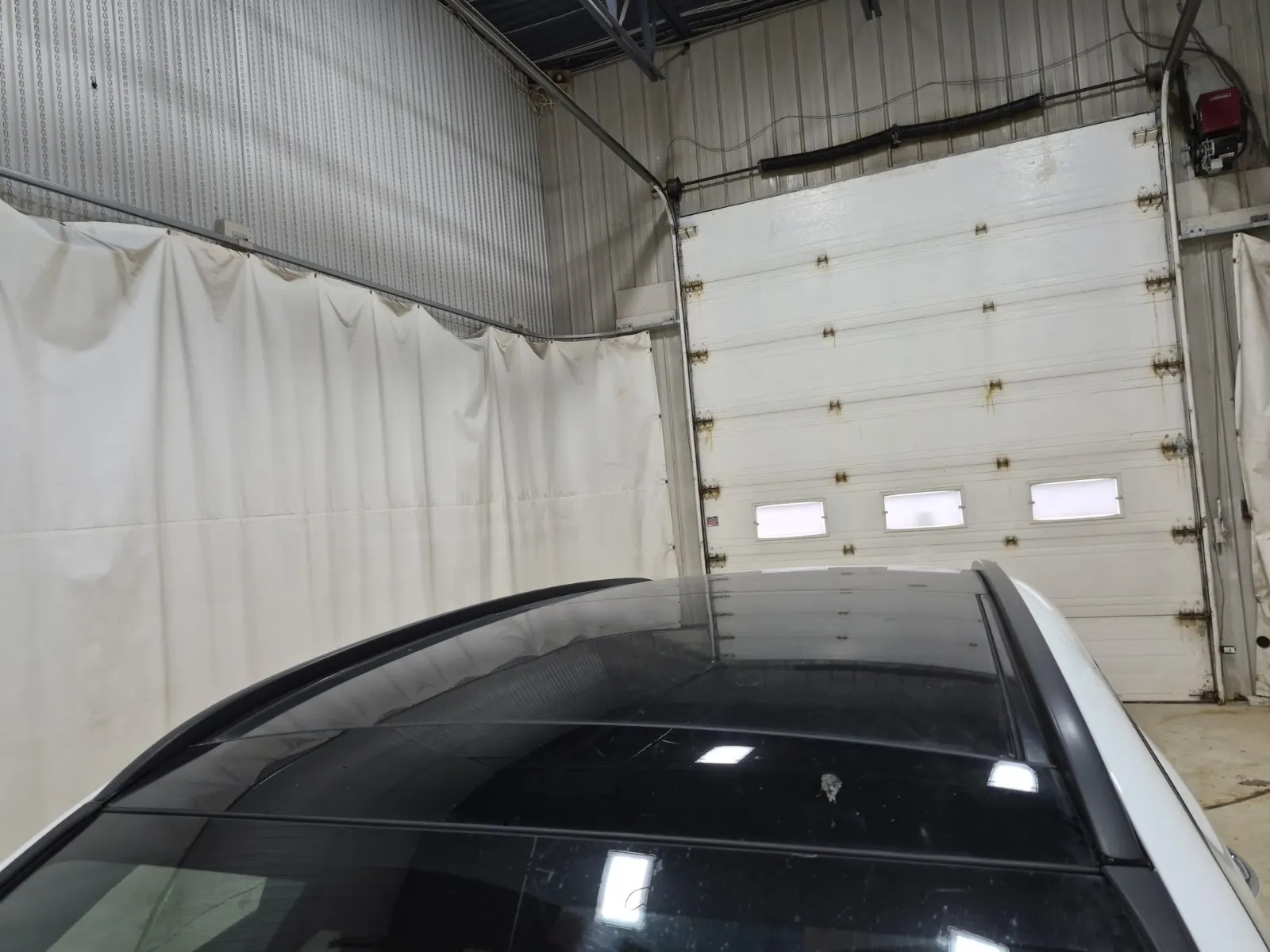Exterior Roof Photo