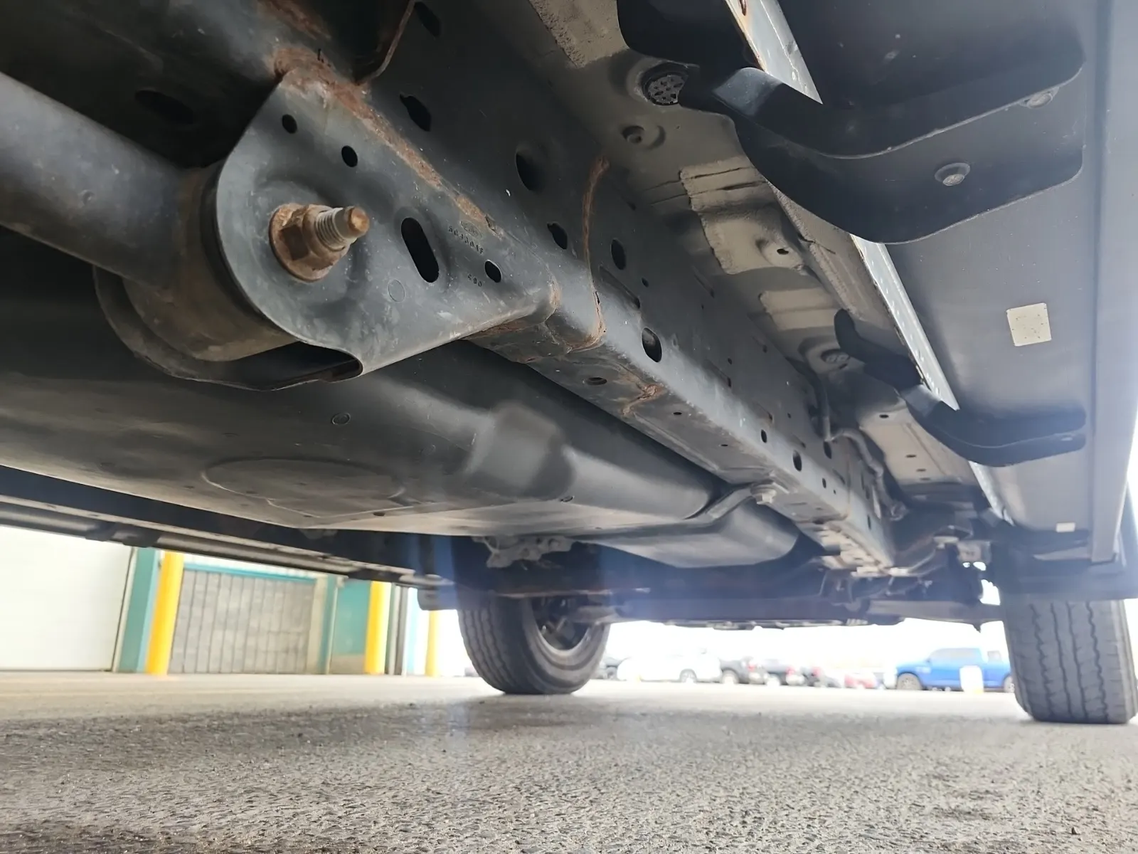 Undercarriage - Passenger Photo