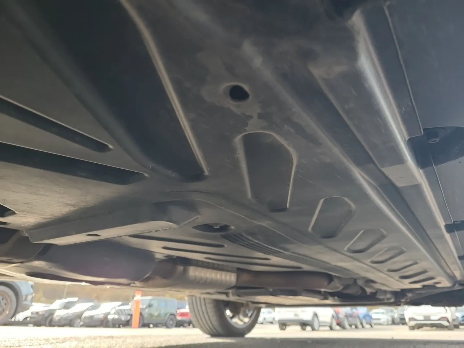 Undercarriage - Passenger Photo