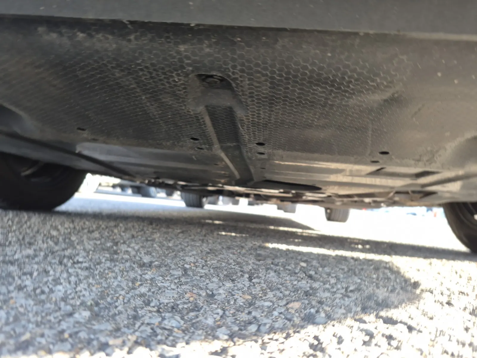 Undercarriage - Front Photo