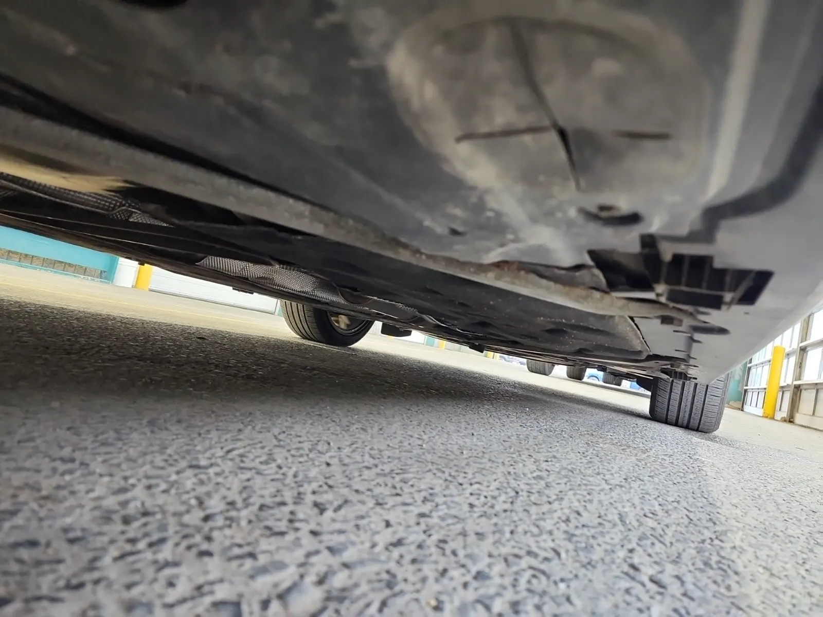 Undercarriage - Passenger Photo