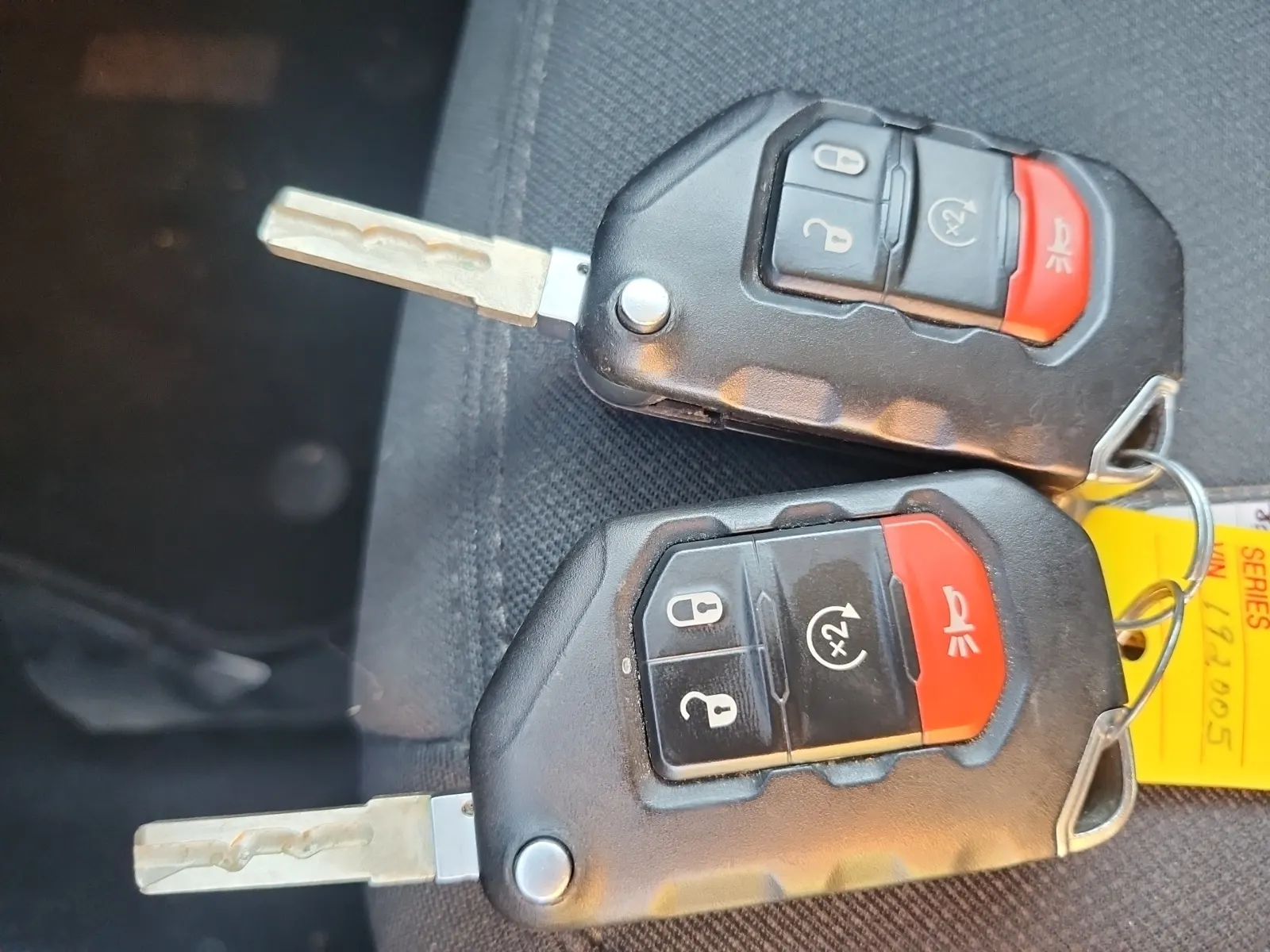 Keys/Fobs/Manual Photo