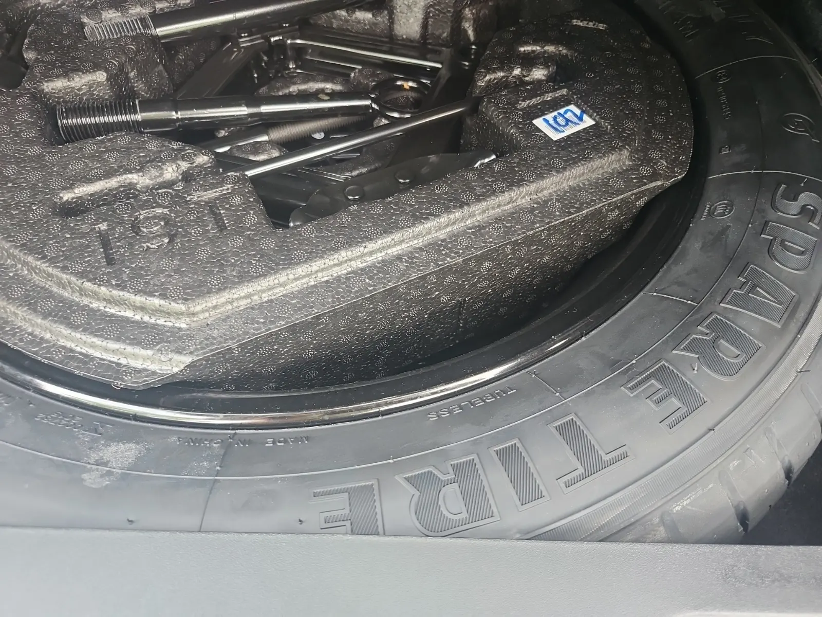 Spare Tire & Wheel Photo