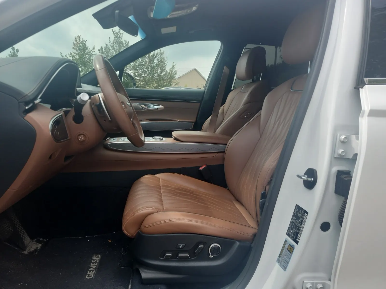 Front Interior Photo