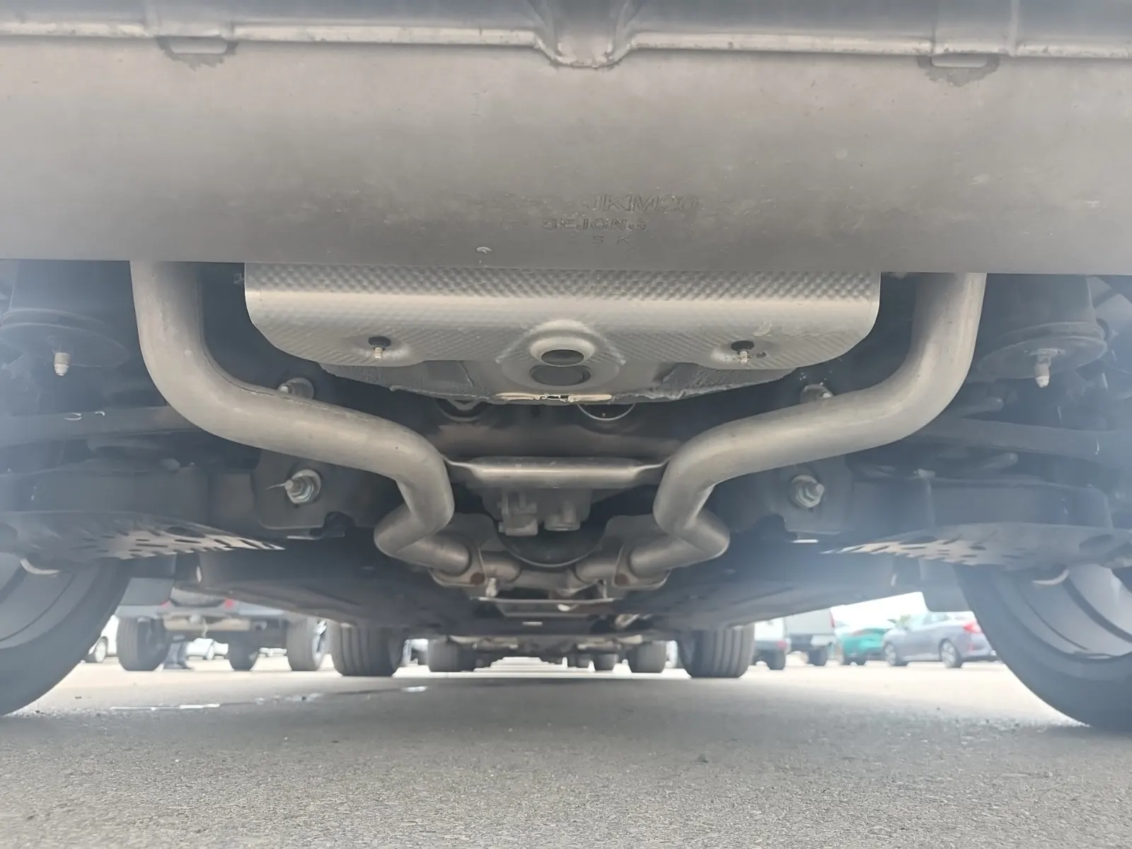 Undercarriage - Rear Photo