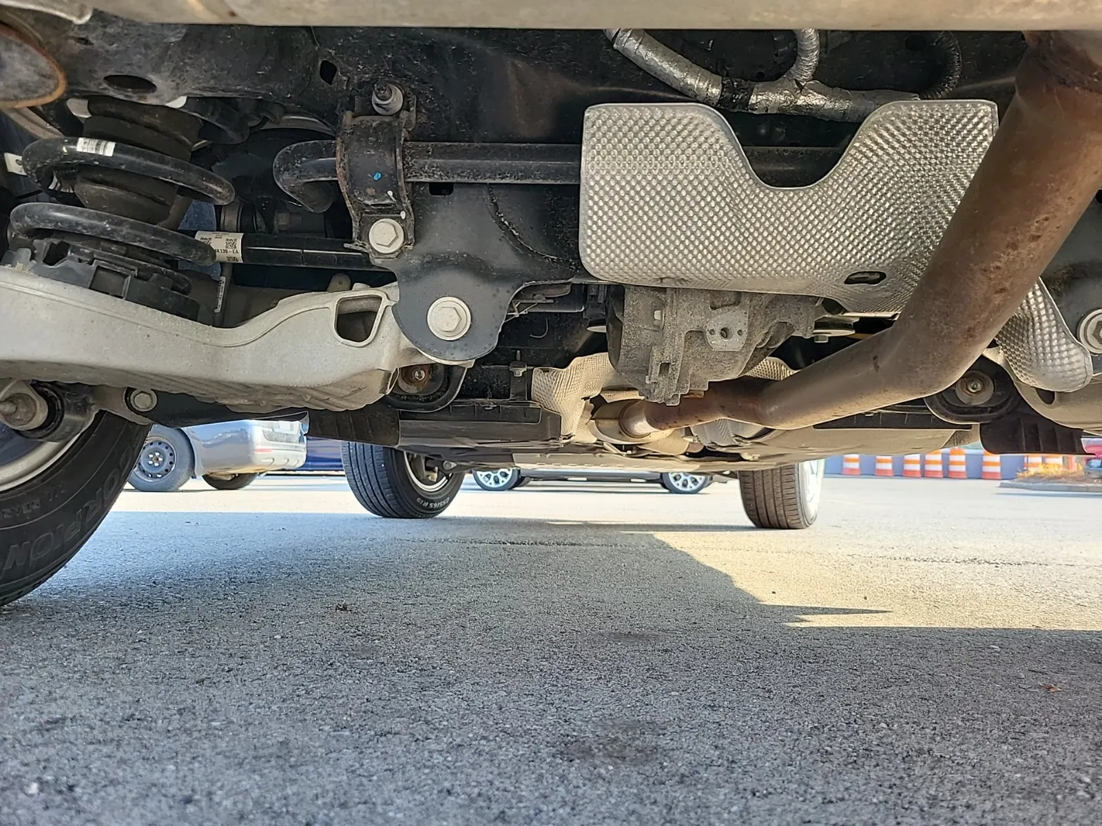Undercarriage - Rear Photo