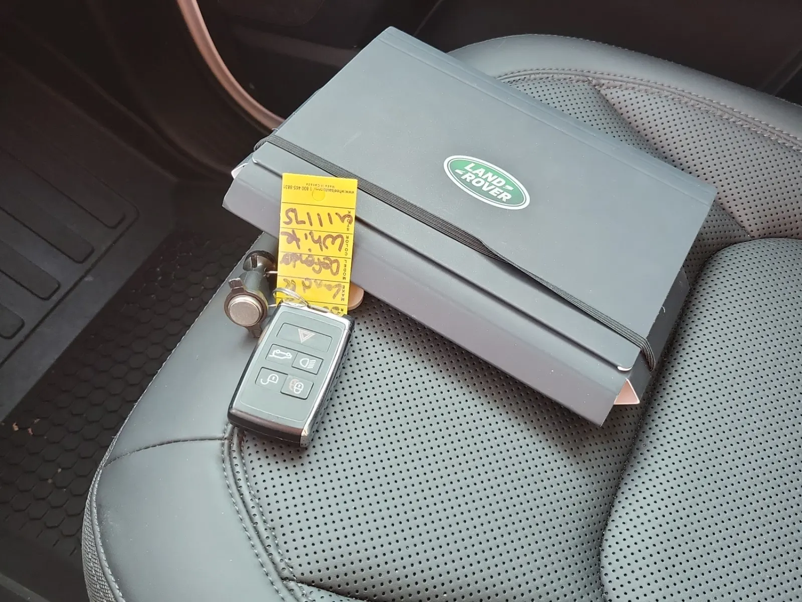 Keys/Fobs/Manual Photo