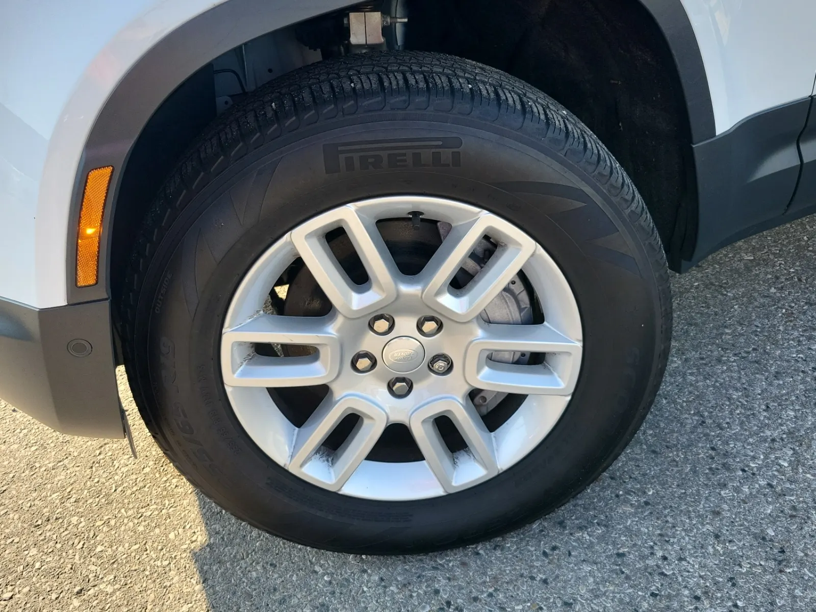 Front driver wheel/tire photo