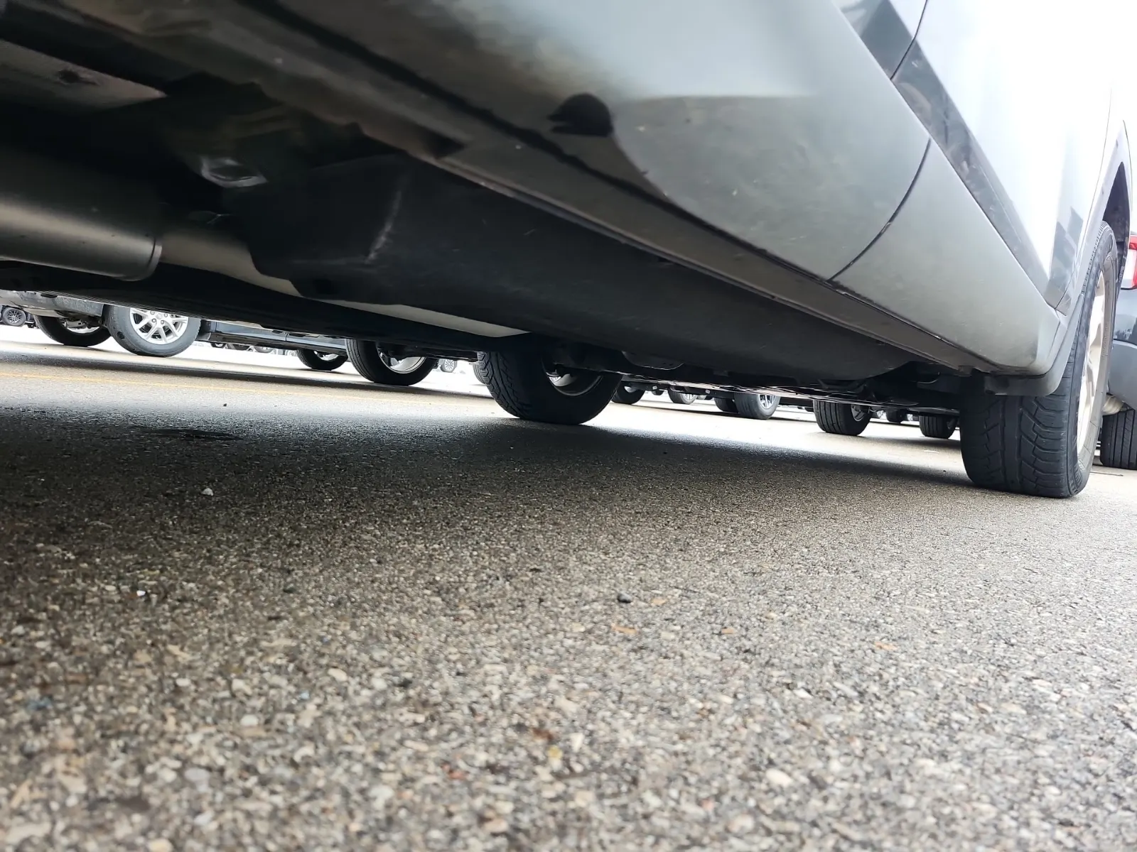 Undercarriage - Passenger Photo