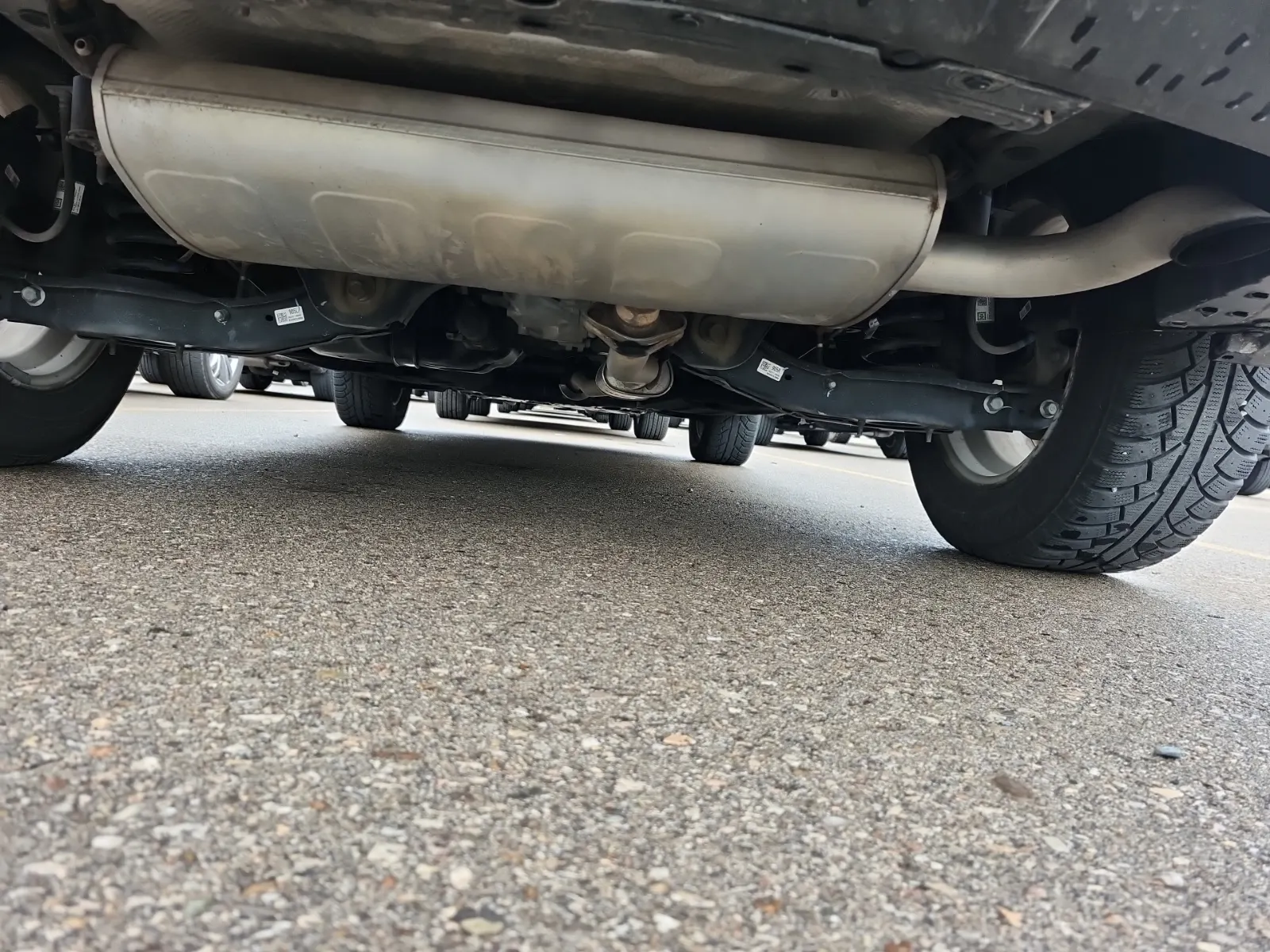 Undercarriage - Rear Photo