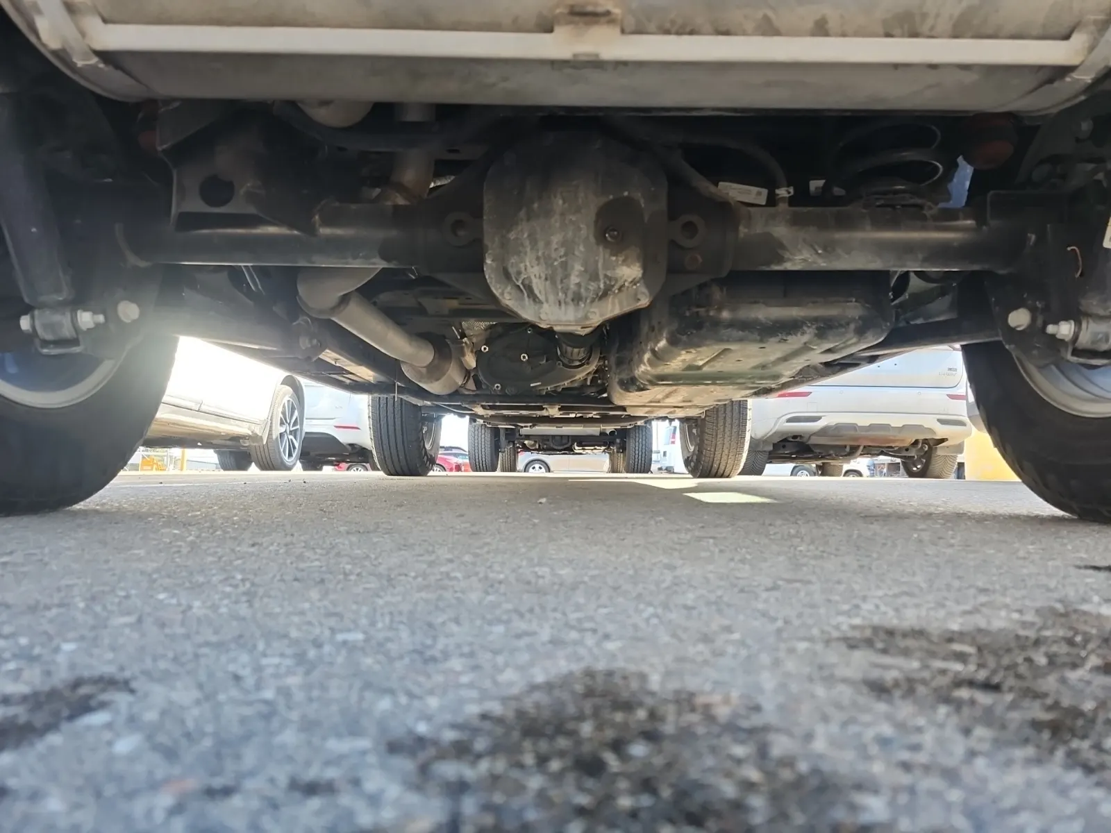 Undercarriage - Rear Photo