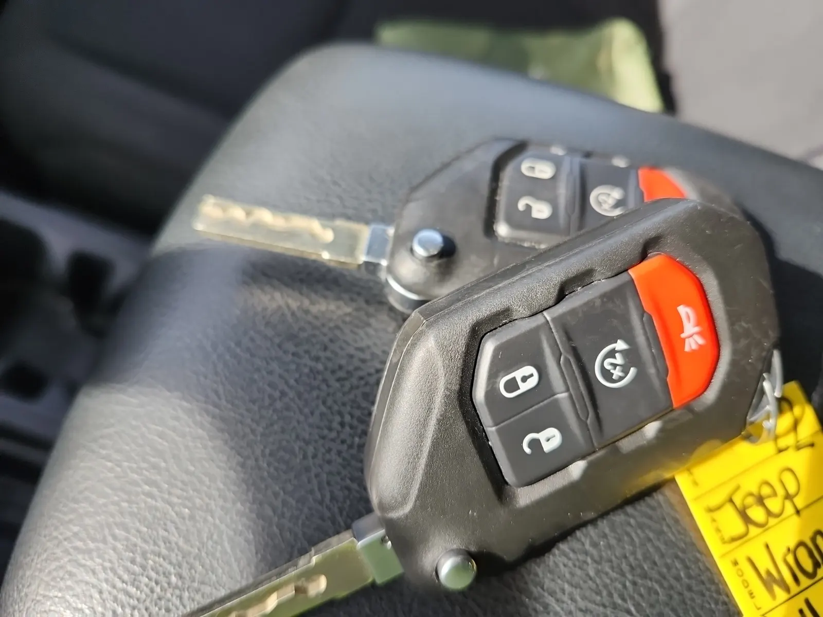 Keys/Fobs/Manual Photo