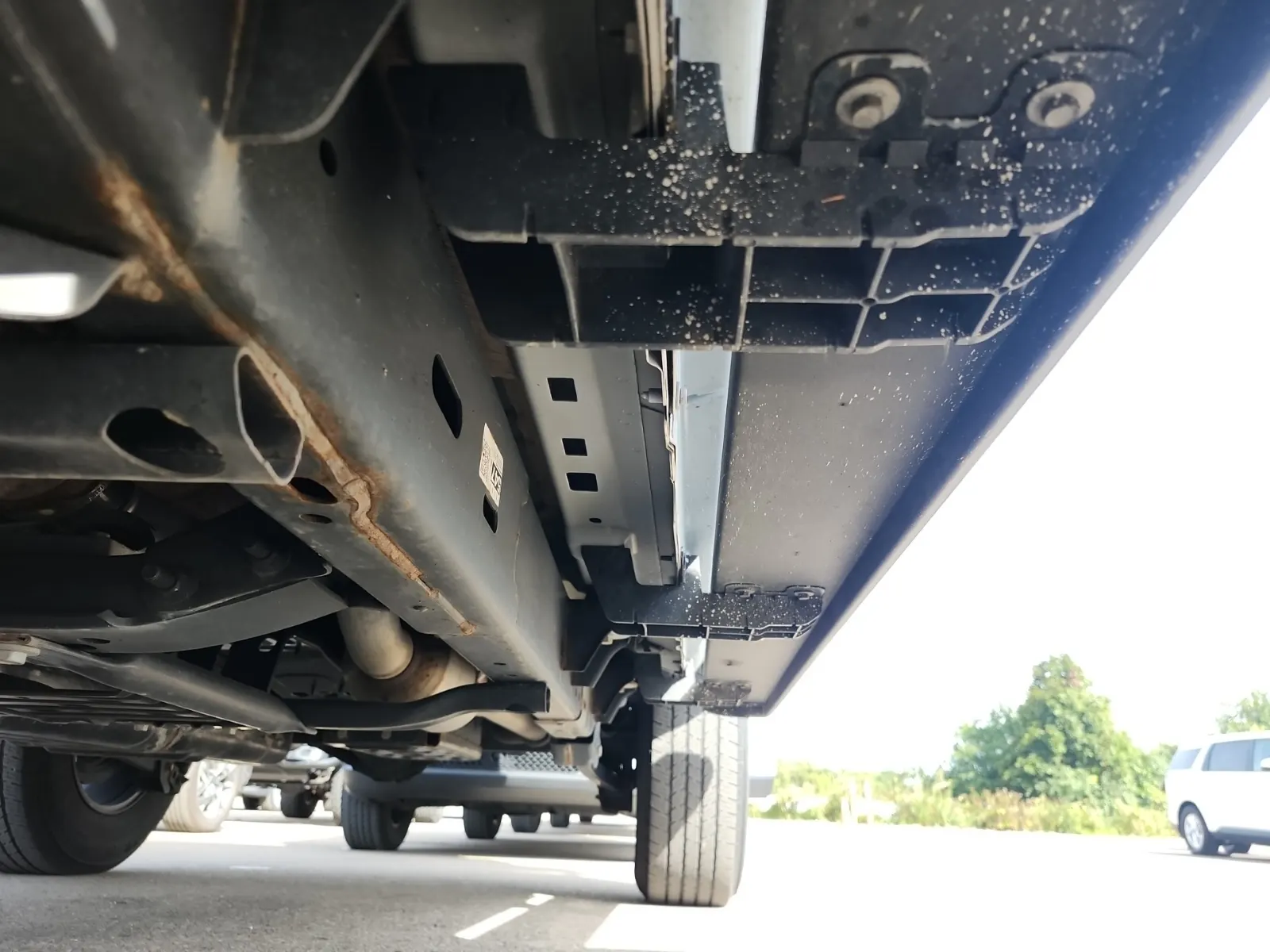 Undercarriage - Driver Photo