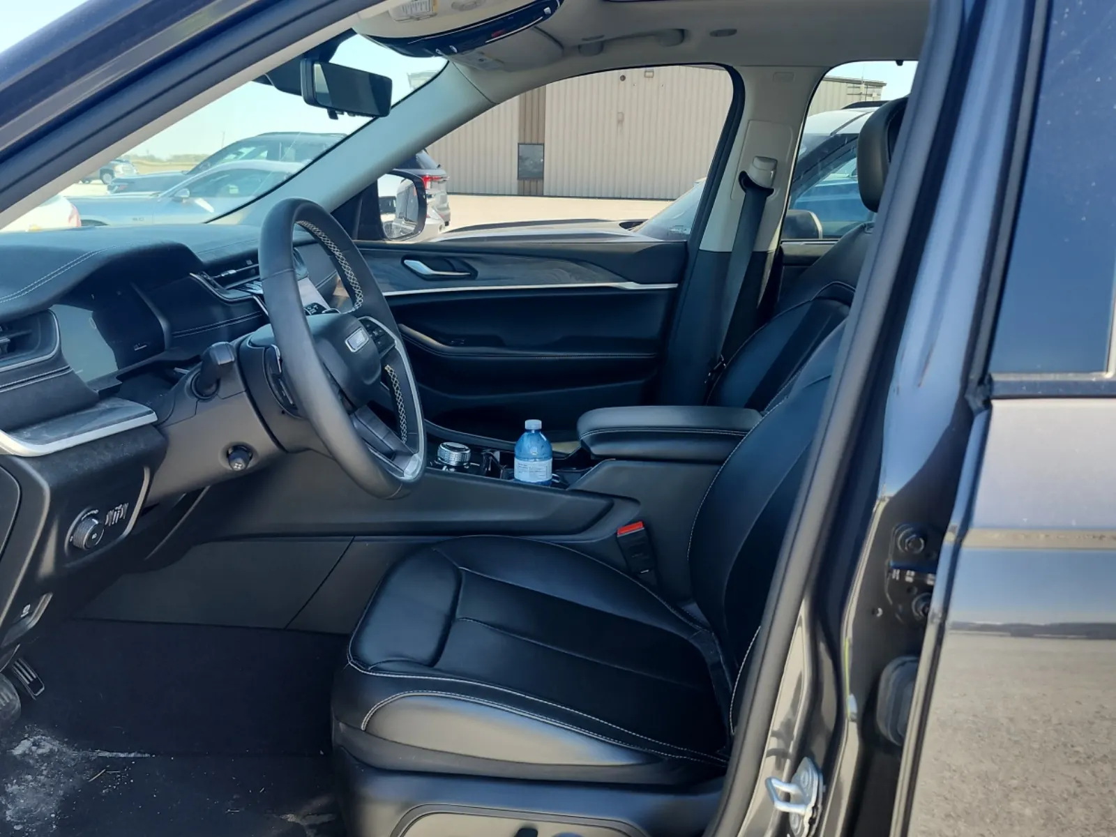 Front Interior Photo