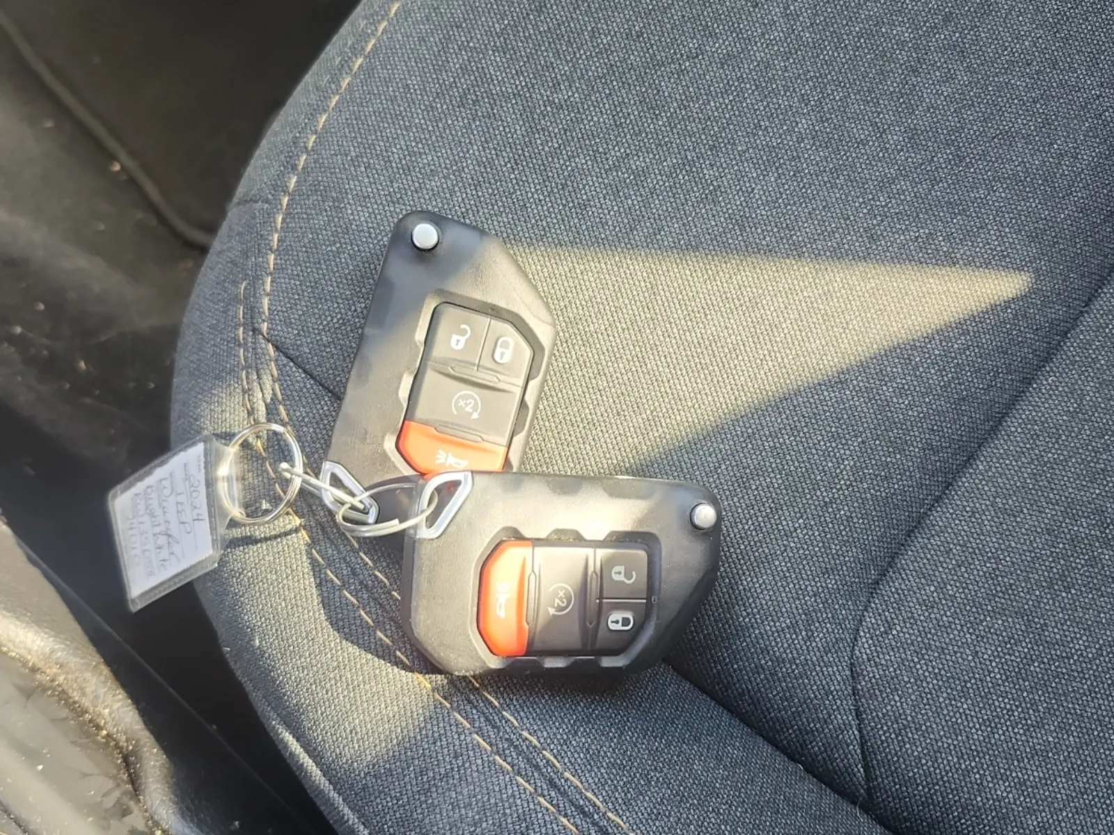 Keys/Fobs/Manual Photo