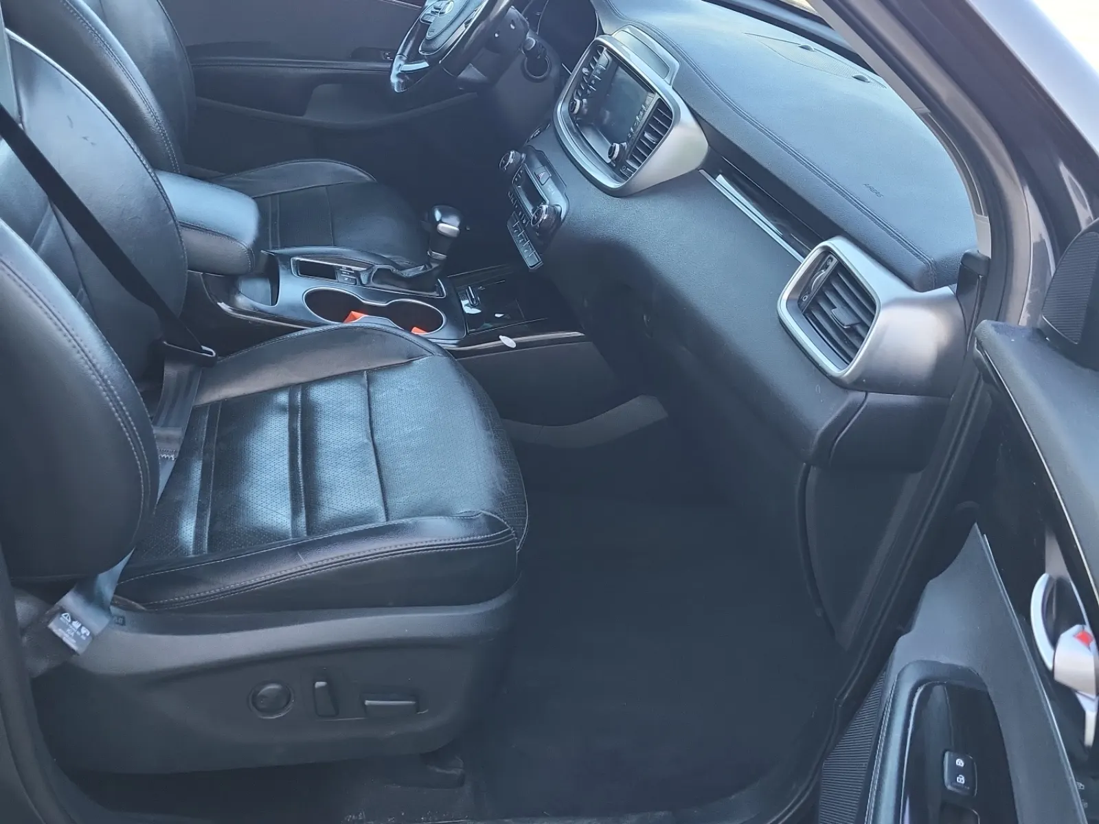 Right Side Interior Photo