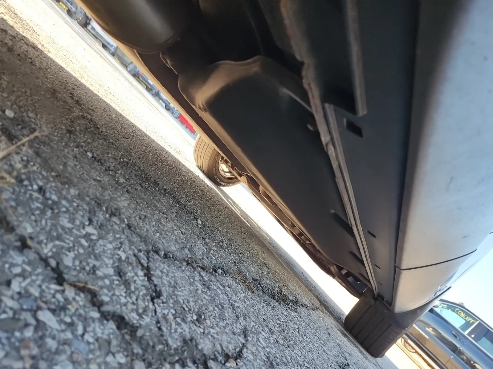 Undercarriage - Passenger Photo