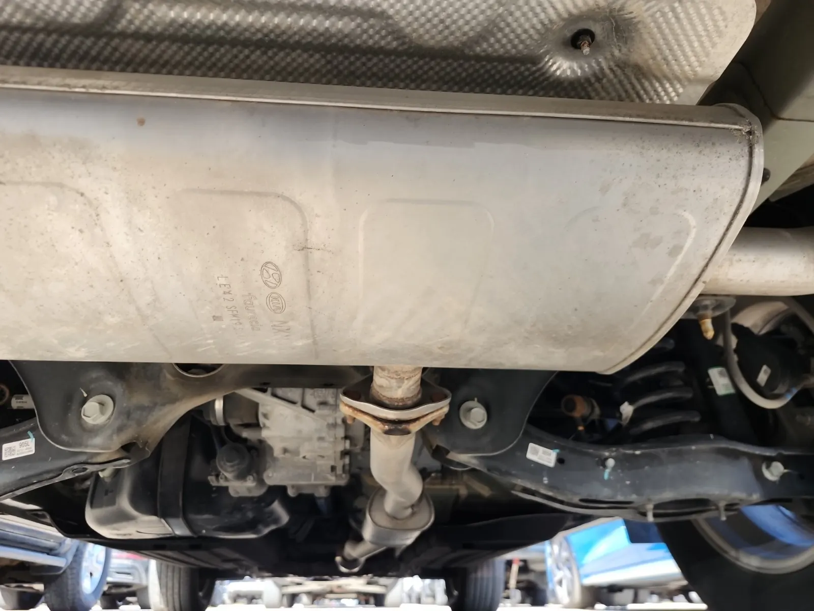 Undercarriage - Rear Photo