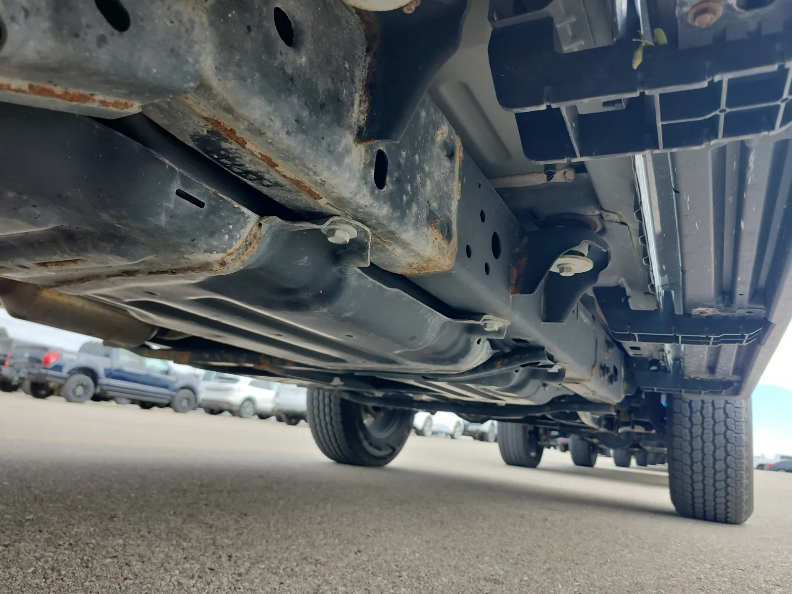 Undercarriage - Passenger Photo
