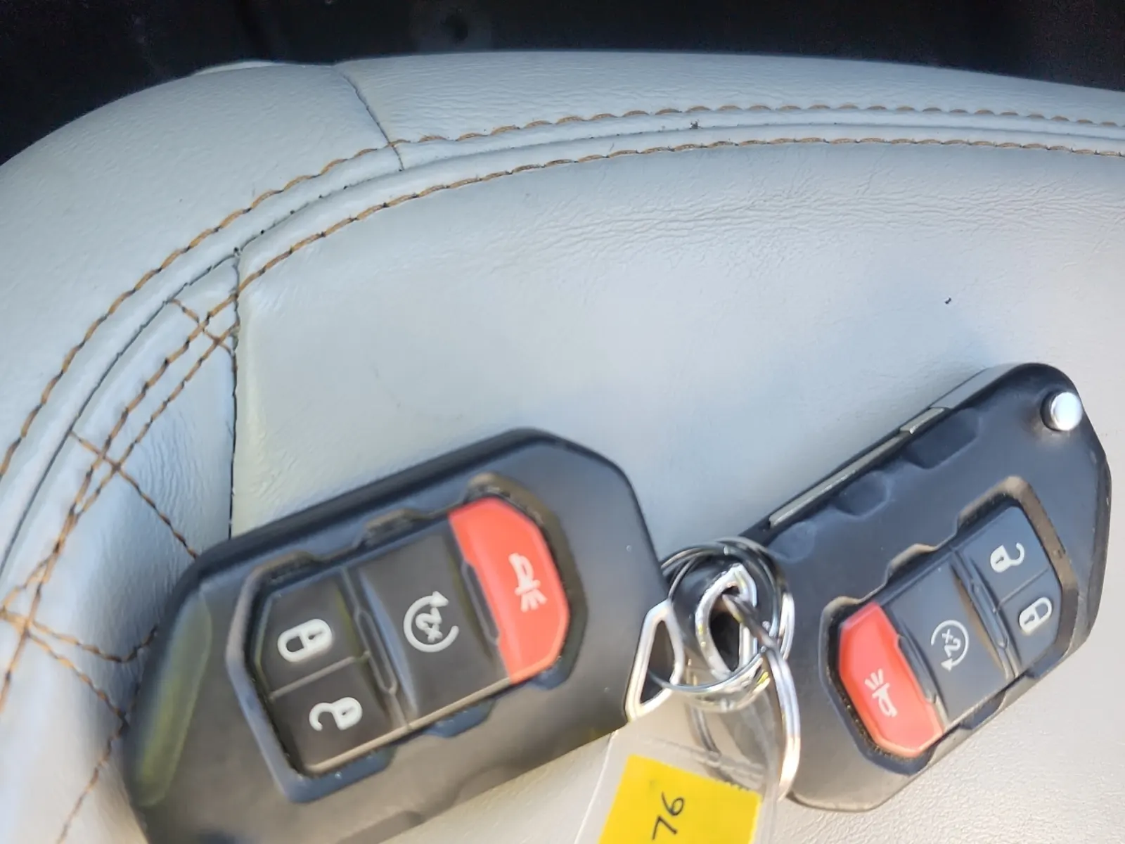 Keys/Fobs/Manual Photo