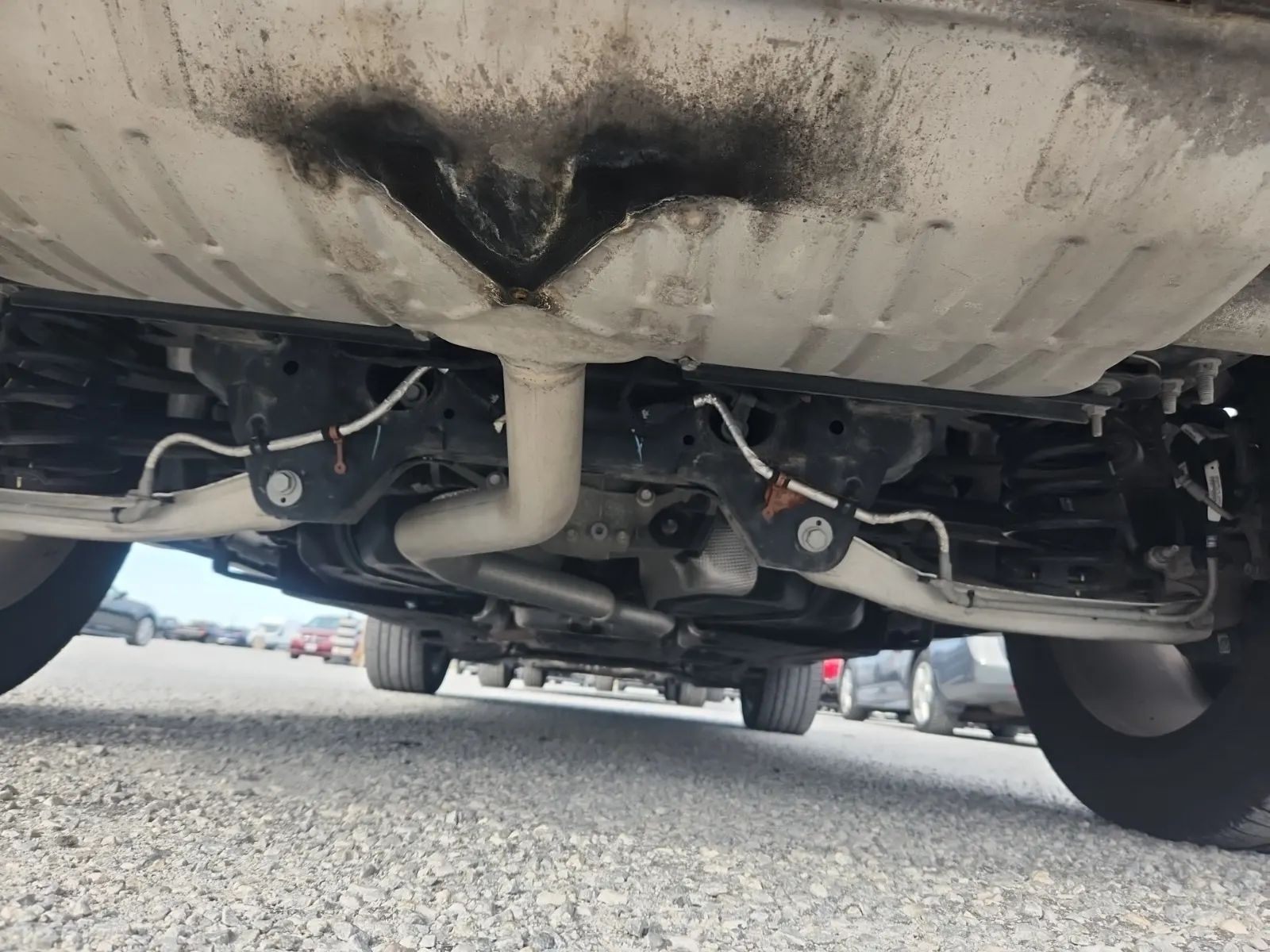 Undercarriage - Rear Photo
