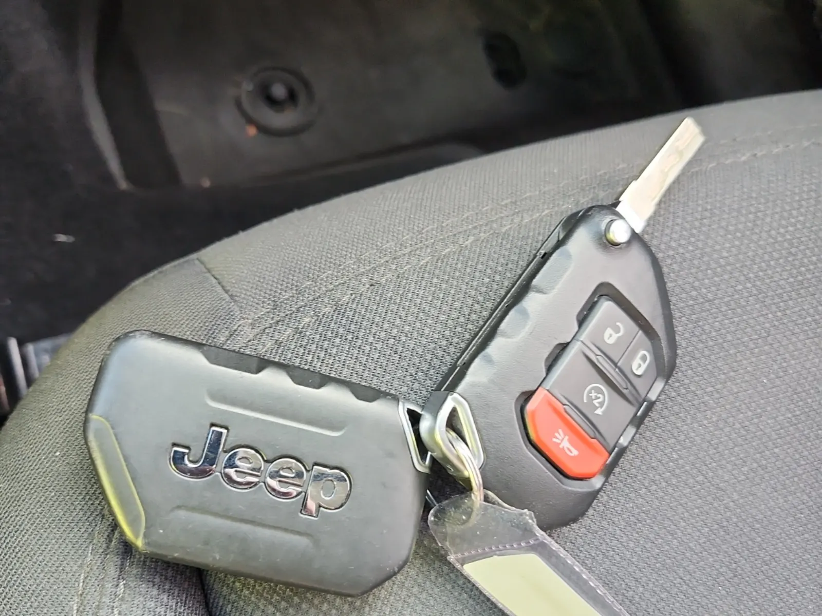 Keys/Fobs/Manual Photo